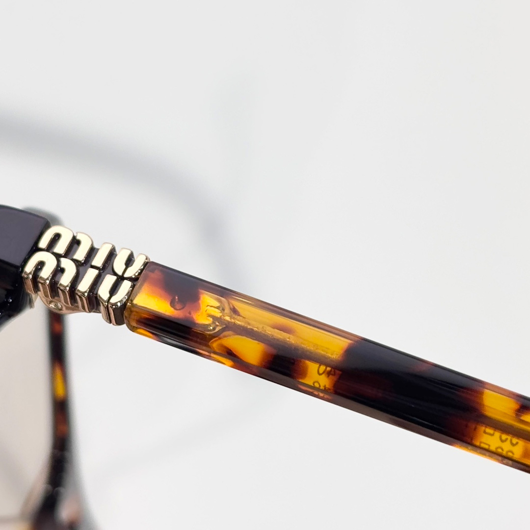 Miu Miu Sunglasses - DesignerGu