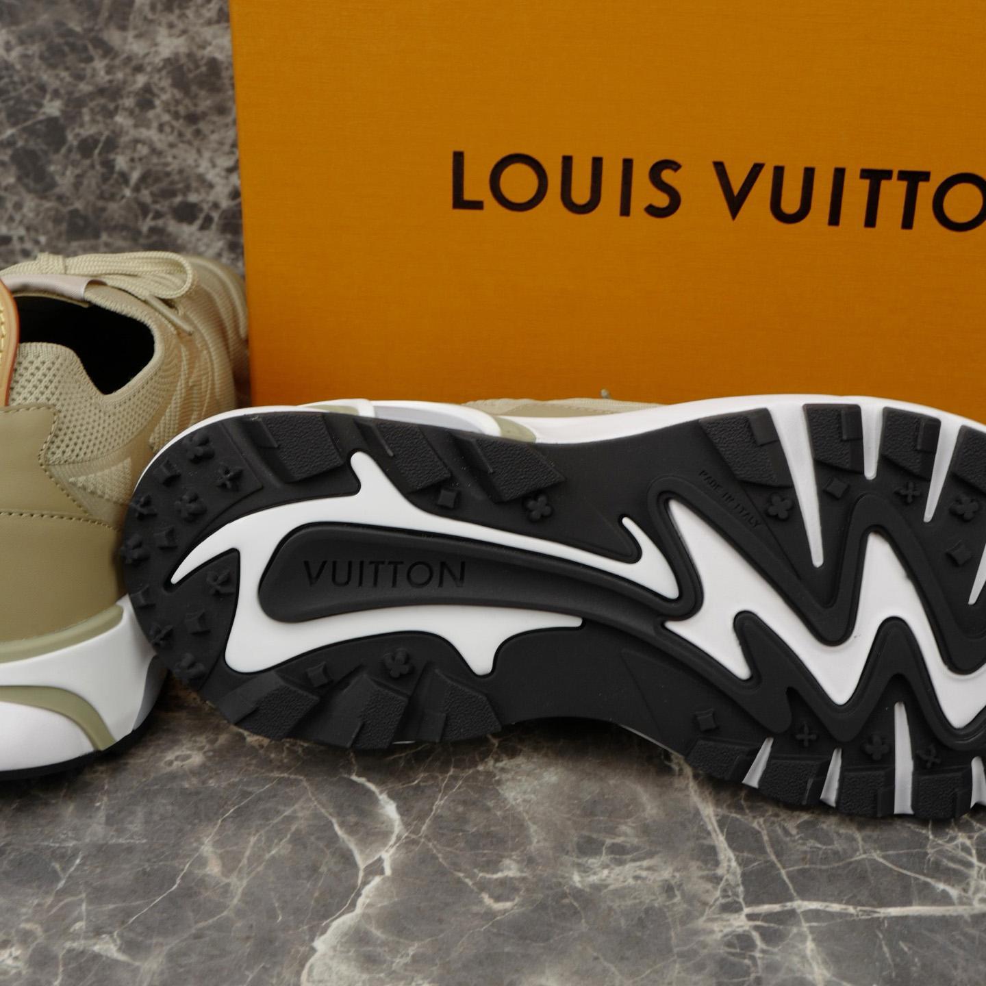 Louis Vuitton LV Runner Tatic Sneaker 1AIWVE - DesignerGu