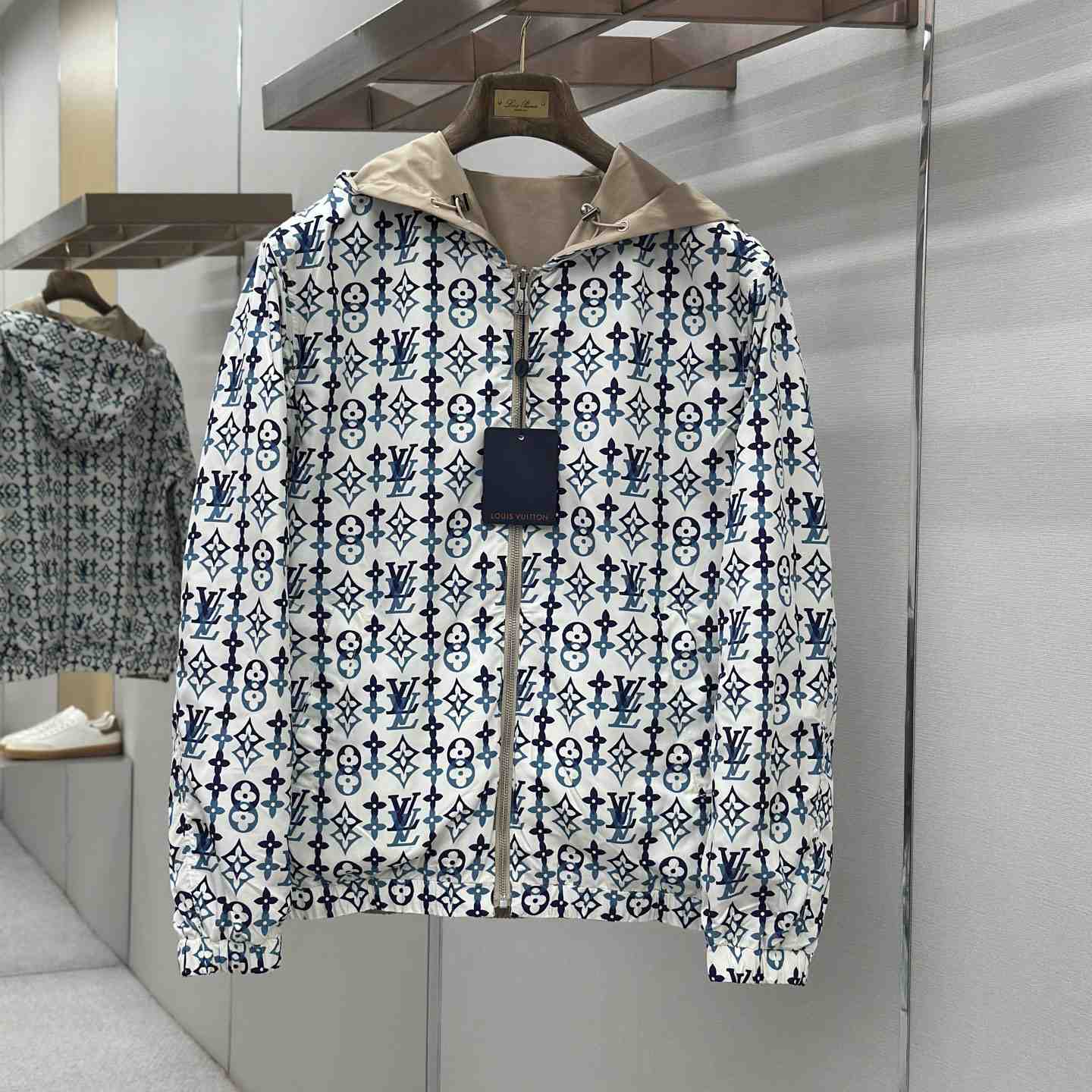 Louis Vuitton Reversible Windbreaker   1AJUW1 - DesignerGu