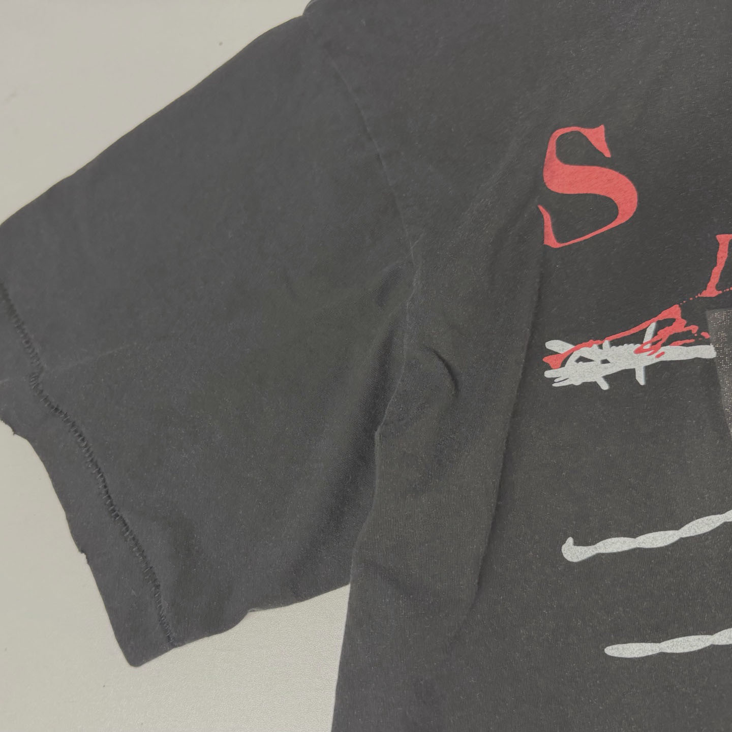 Enfants Riches Déprimés Les Crimes De L'aMour T-Shirt 'Thrashed Black' - DesignerGu