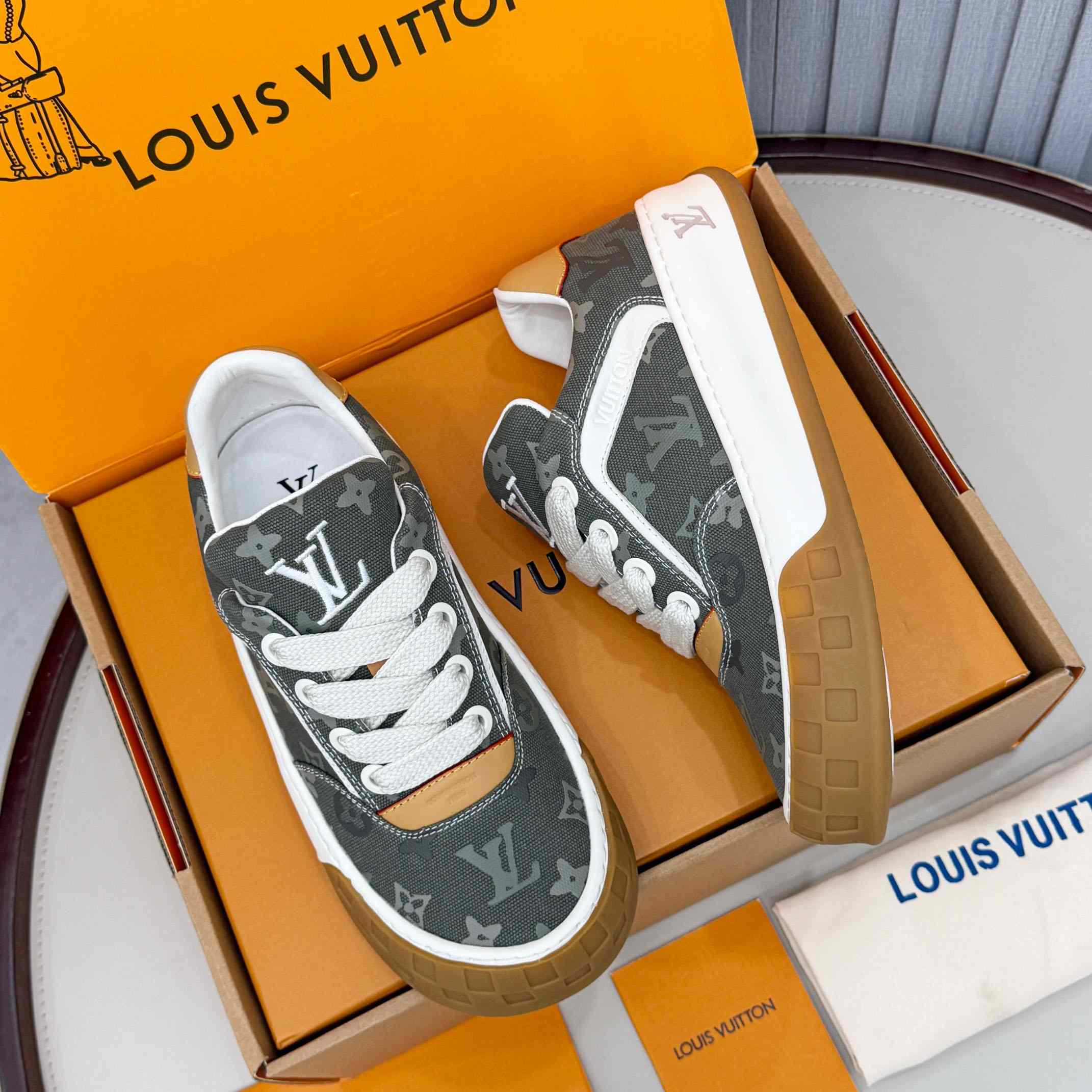 Louis Vuitton LV Tilted Sneaker 1AJAMF - DesignerGu