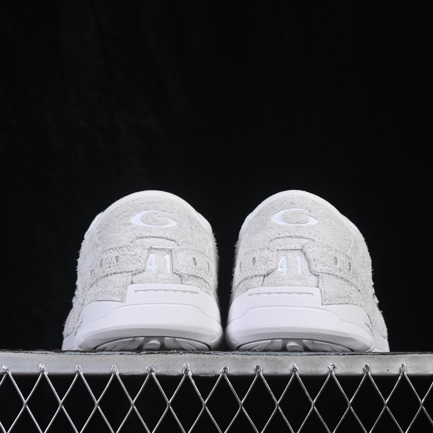 Balenciaga Hamptons Sneaker In Off-white And Black Brushed Suede Cowskin - DesignerGu