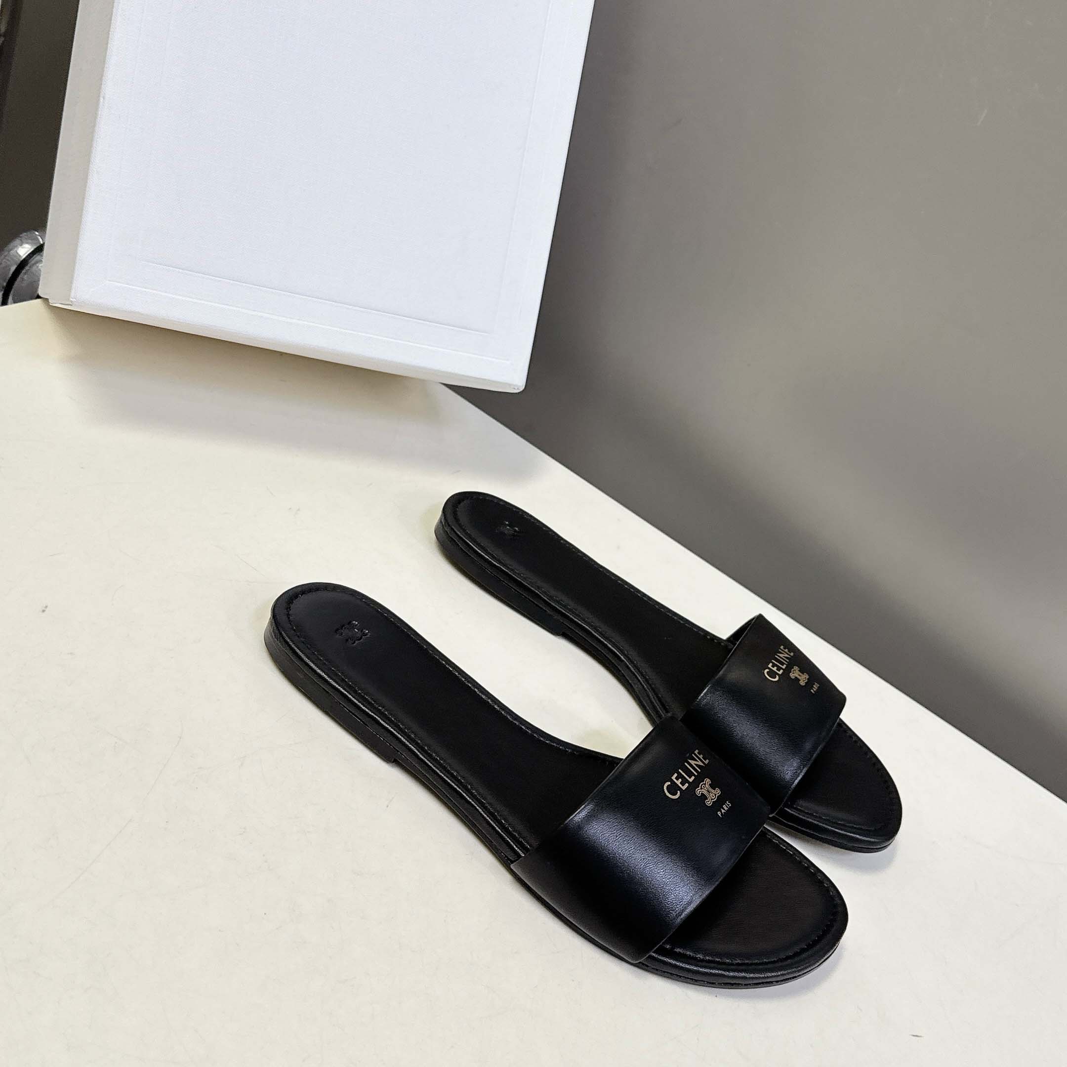 Celine Coast Mule In Lambskin - DesignerGu