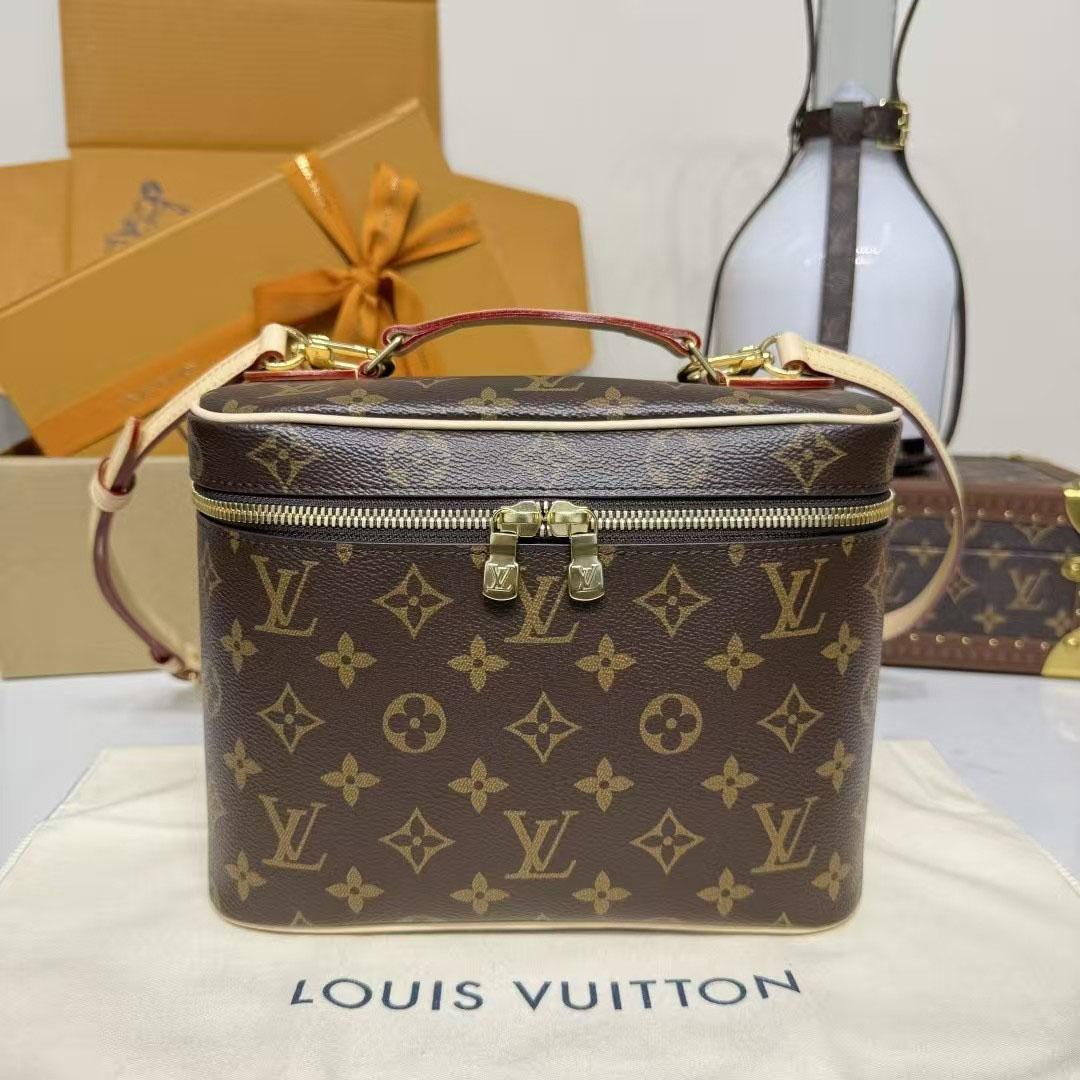 Louis Vuitton Nice BB M42265 - DesignerGu
