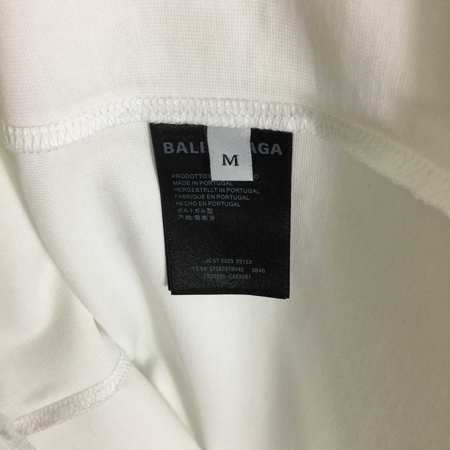 Balenciaga T-shirt Medium Fit  - DesignerGu