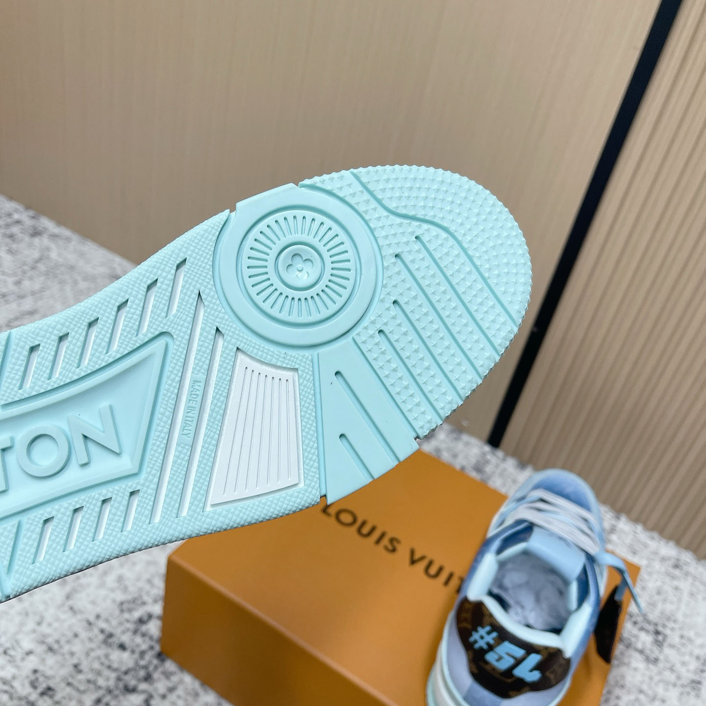 Louis Vuitton LV Trainer Sneaker  1AJTQO - DesignerGu