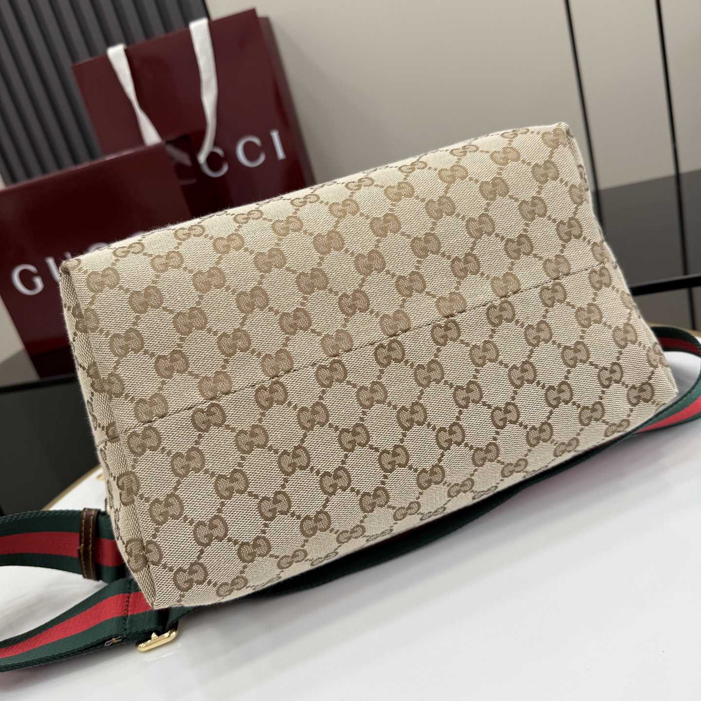 Gucci Brera Medium Crossbody Bag - DesignerGu