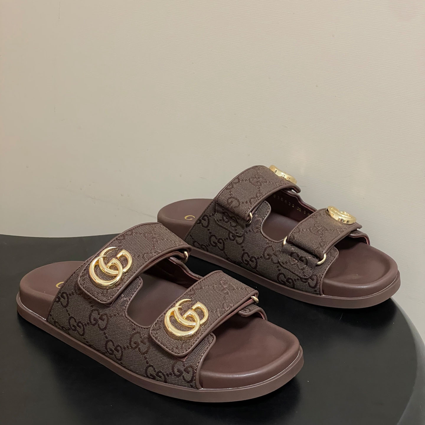 Gucci Sandal With Double G - DesignerGu