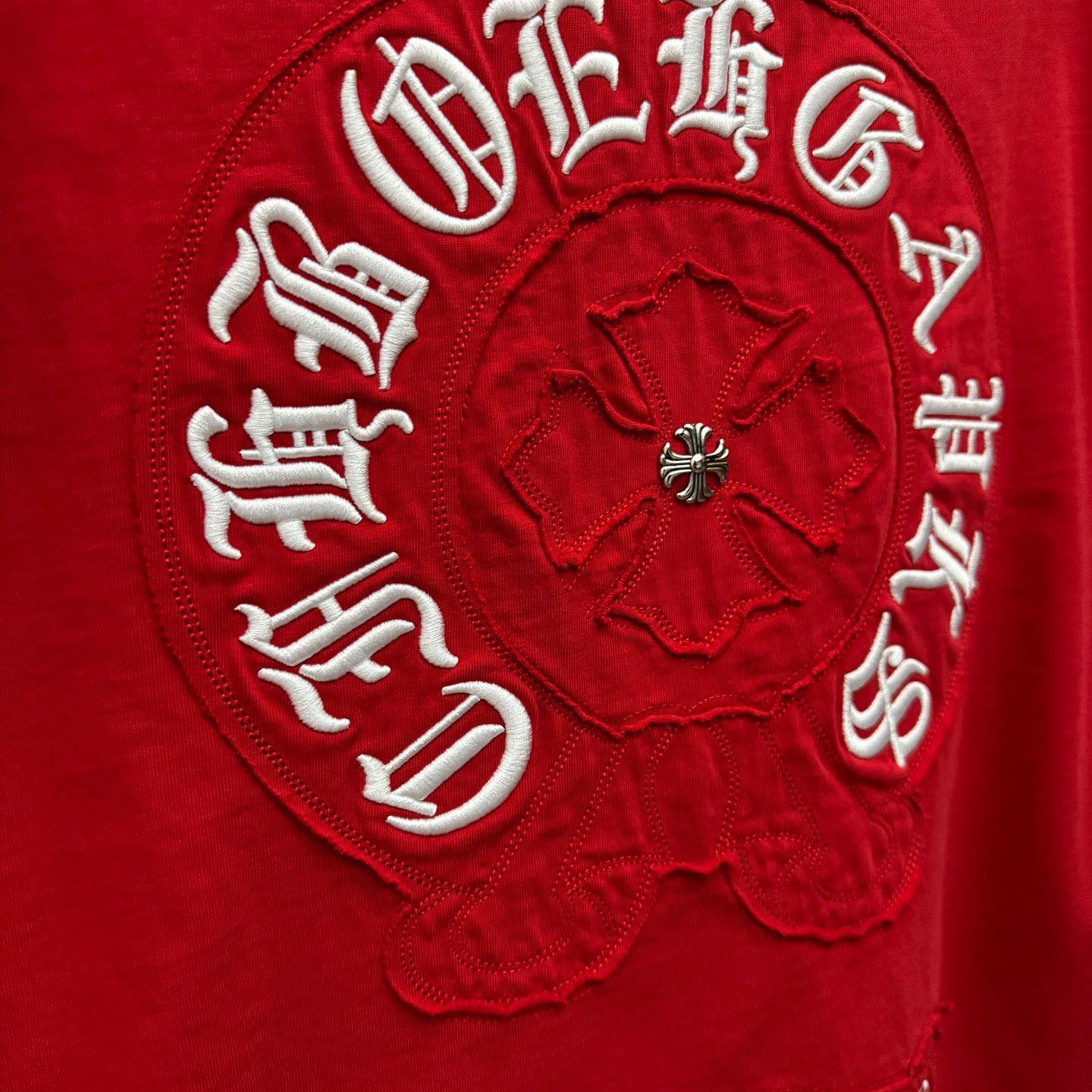 Chrome Hearts Red Sanskrit Horseshoe Embroidered  T-Shirt - DesignerGu