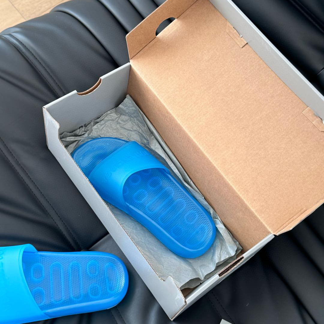 Balenciaga Pool Transparent Slide Sandal - DesignerGu