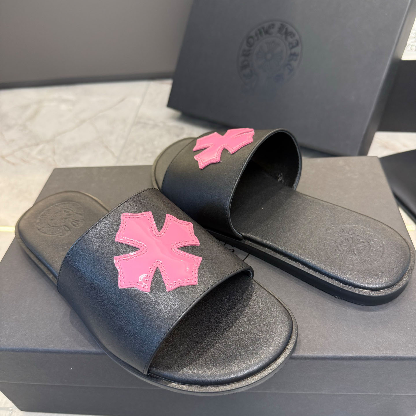 Chrome Hearts Pink Patent Plus Patch Slide Slippers - DesignerGu