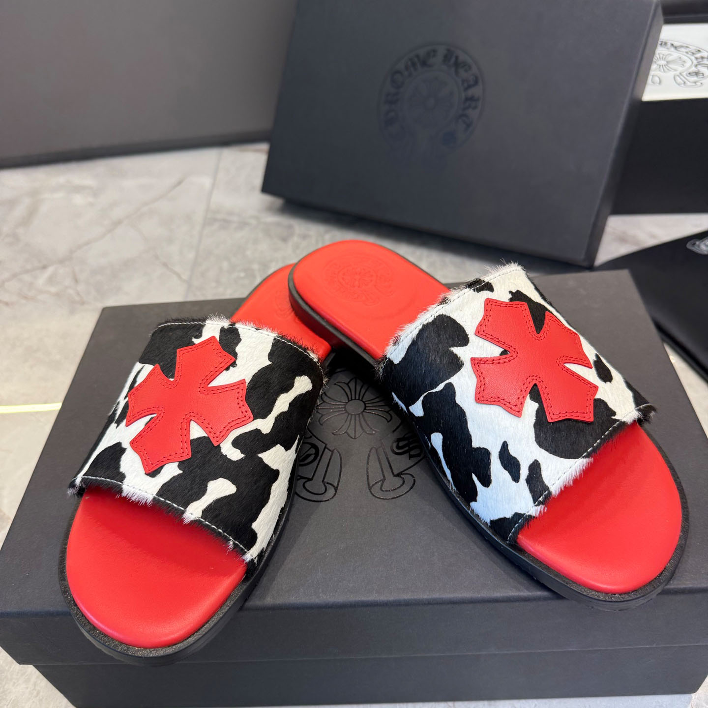 Chrome Hearts Cross Patch Cow Slides - DesignerGu