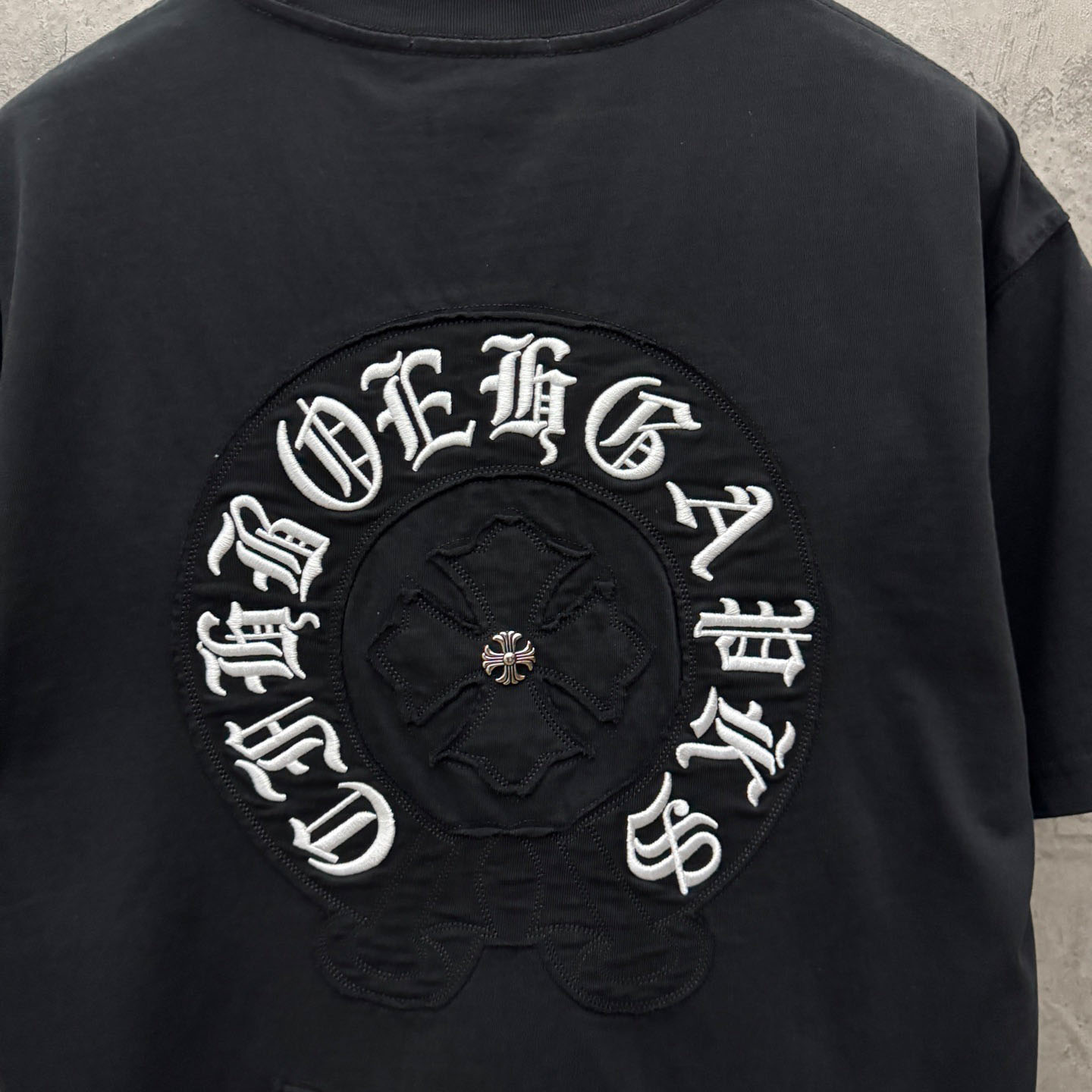 Chrome Hearts Black Sanskrit Horseshoe Embroidered  T-Shirt - DesignerGu