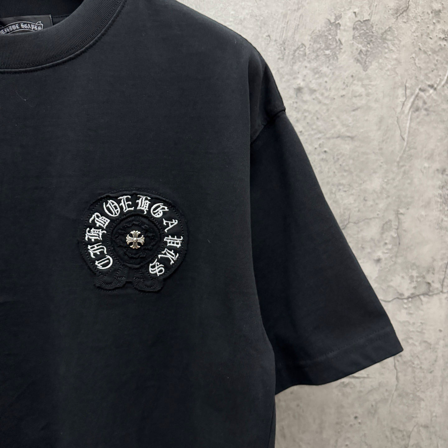 Chrome Hearts Black Sanskrit Horseshoe Embroidered  T-Shirt - DesignerGu
