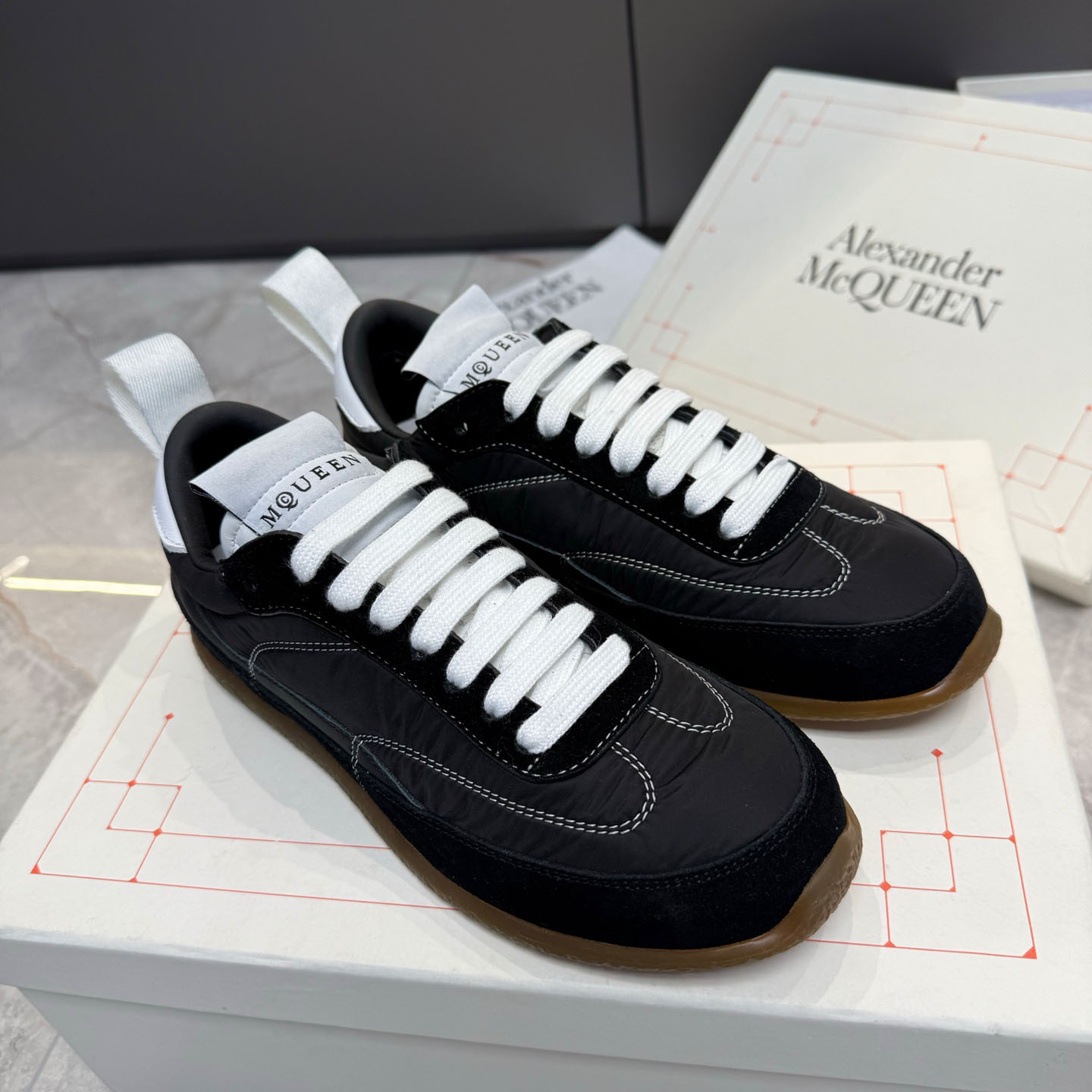 Alexander McQueen  EC1 Sneaker In Black - DesignerGu