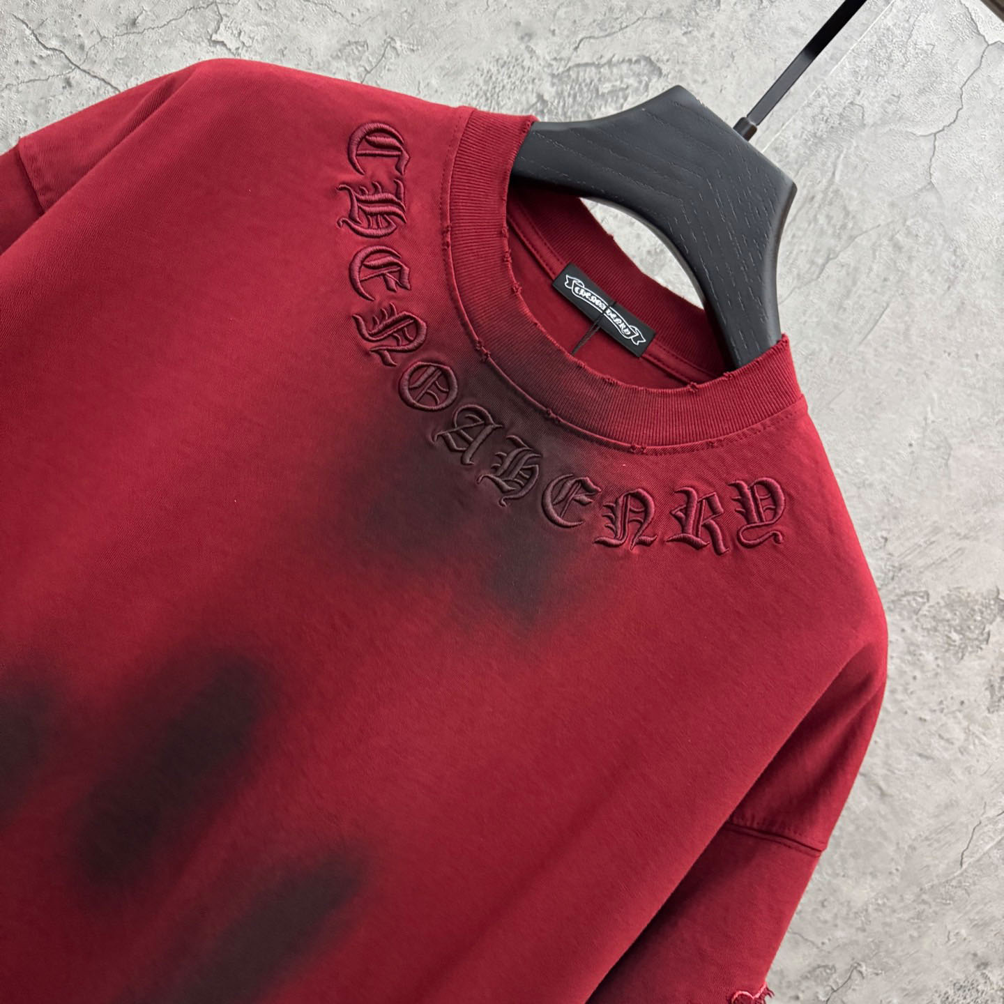Chrome Hearts Red Hand-Embroidered Distressed Cross  Crewneck Tee - DesignerGu