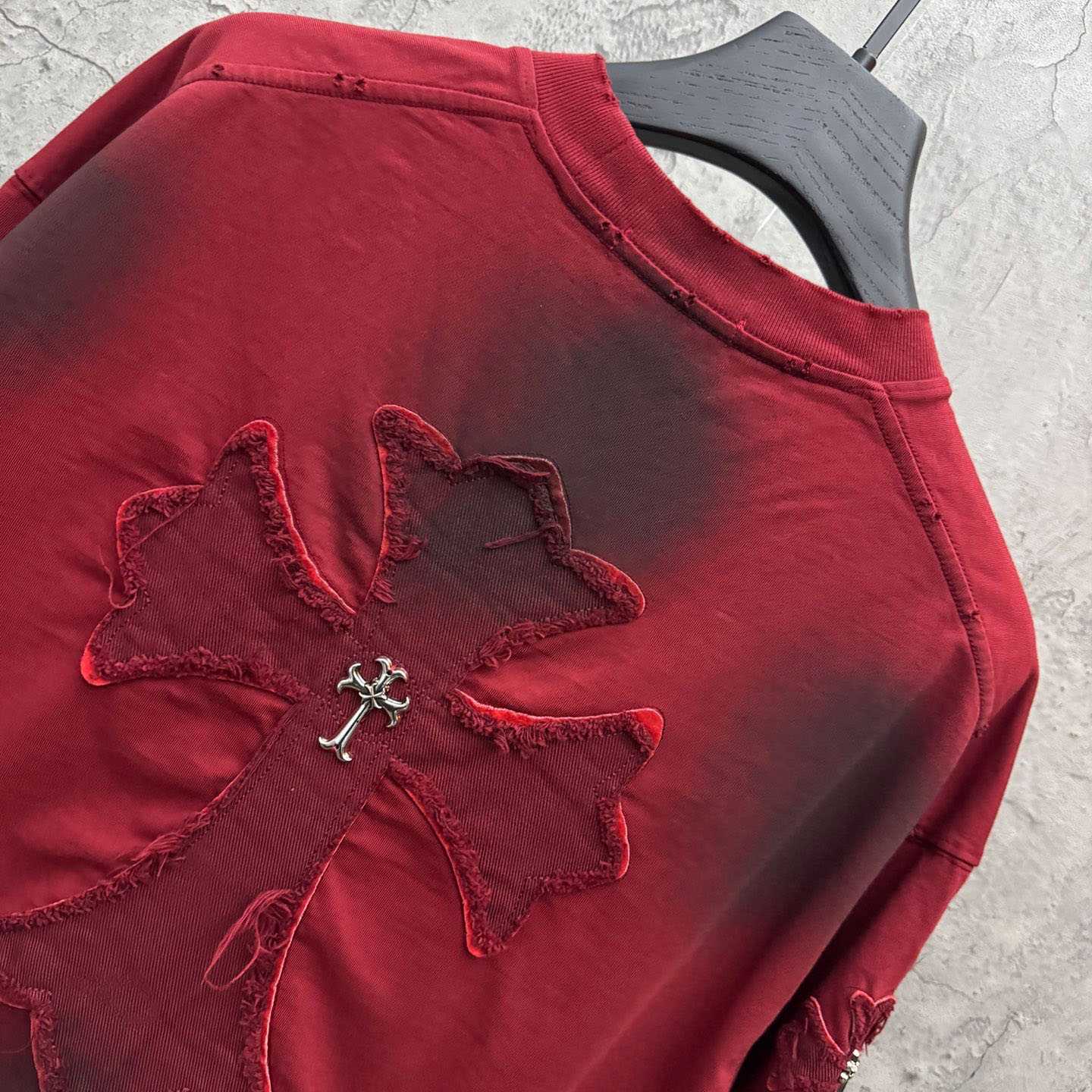 Chrome Hearts Red Hand-Embroidered Distressed Cross  Crewneck Tee - DesignerGu