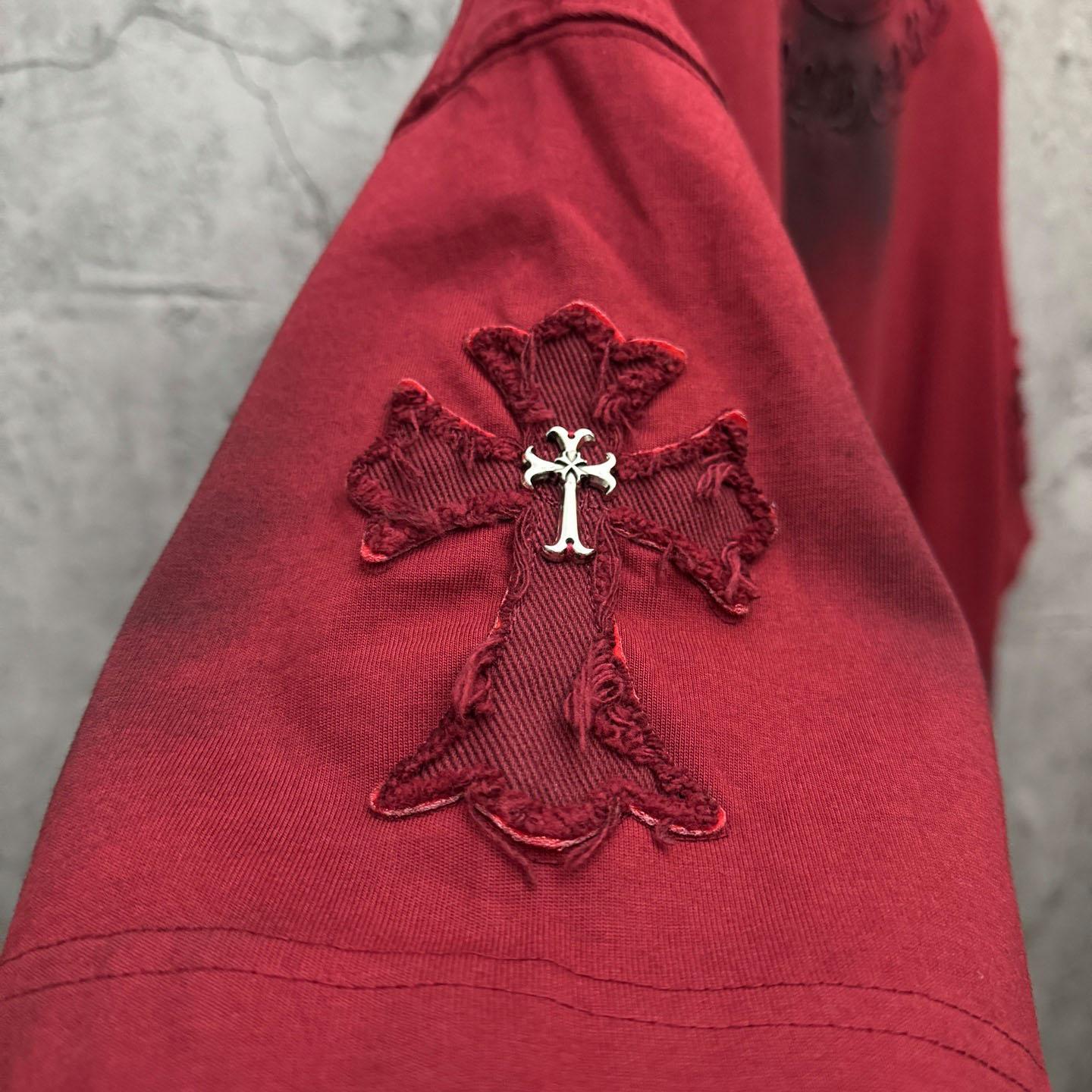 Chrome Hearts Red Hand-Embroidered Distressed Cross  Crewneck Tee - DesignerGu