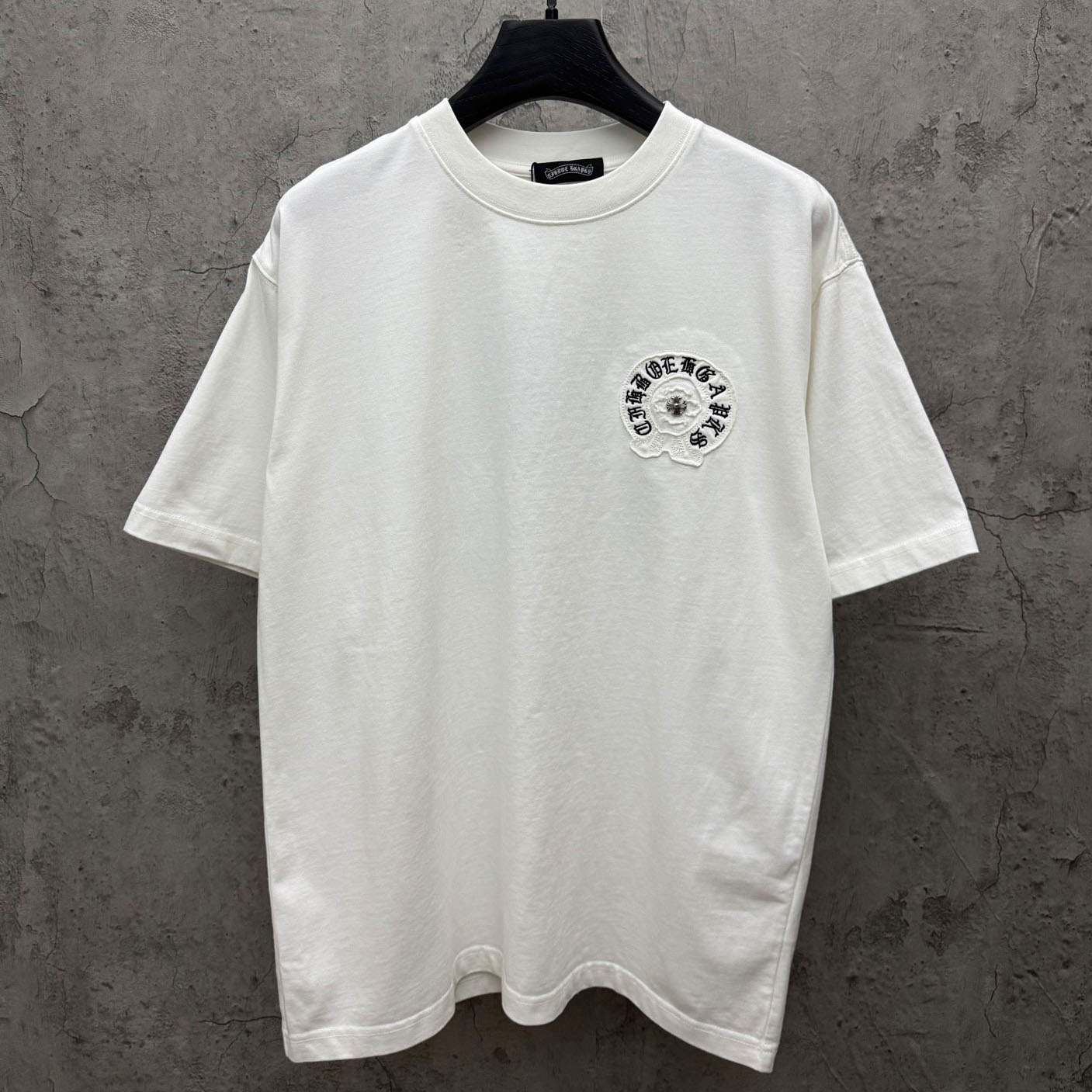 Chrome Hearts White Sanskrit Horseshoe Embroidered  T-Shirt - DesignerGu