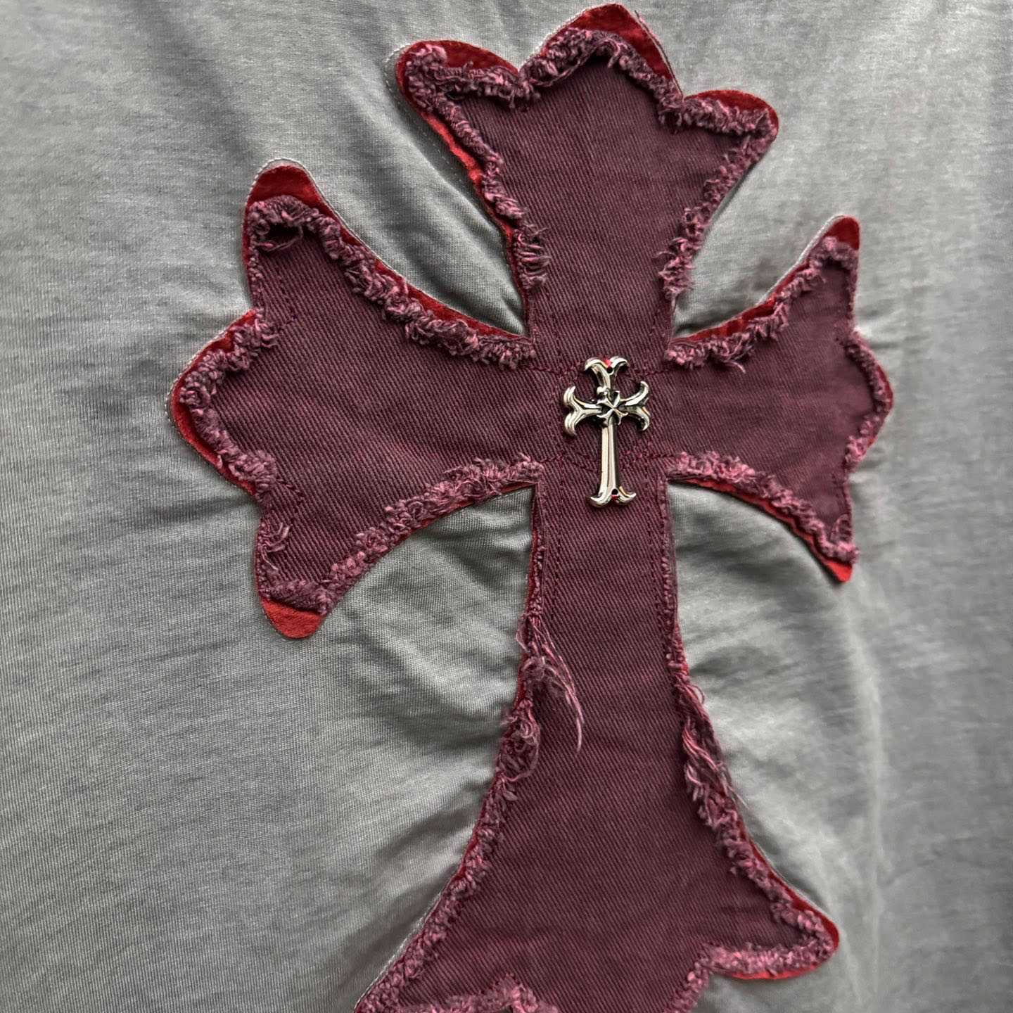 Chrome Hearts Grey Hand-Embroidered Distressed Cross  Crewneck Tee - DesignerGu