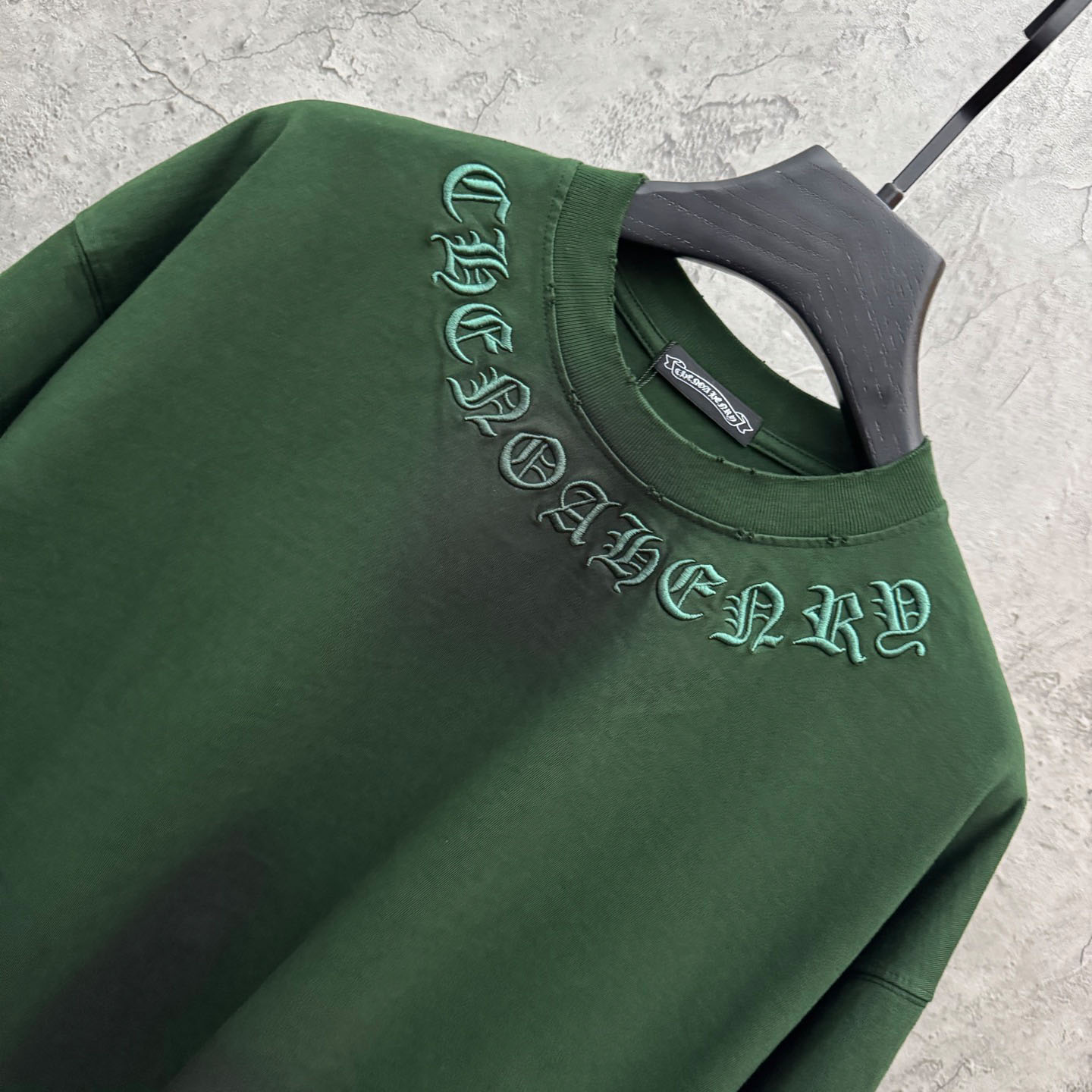 Chrome Hearts Green Hand-Embroidered Distressed Cross  Crewneck Tee - DesignerGu