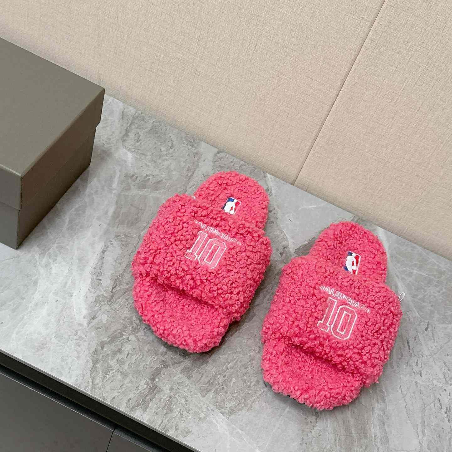 Balenciaga | Nba Collaboration Furry Open Mule - DesignerGu