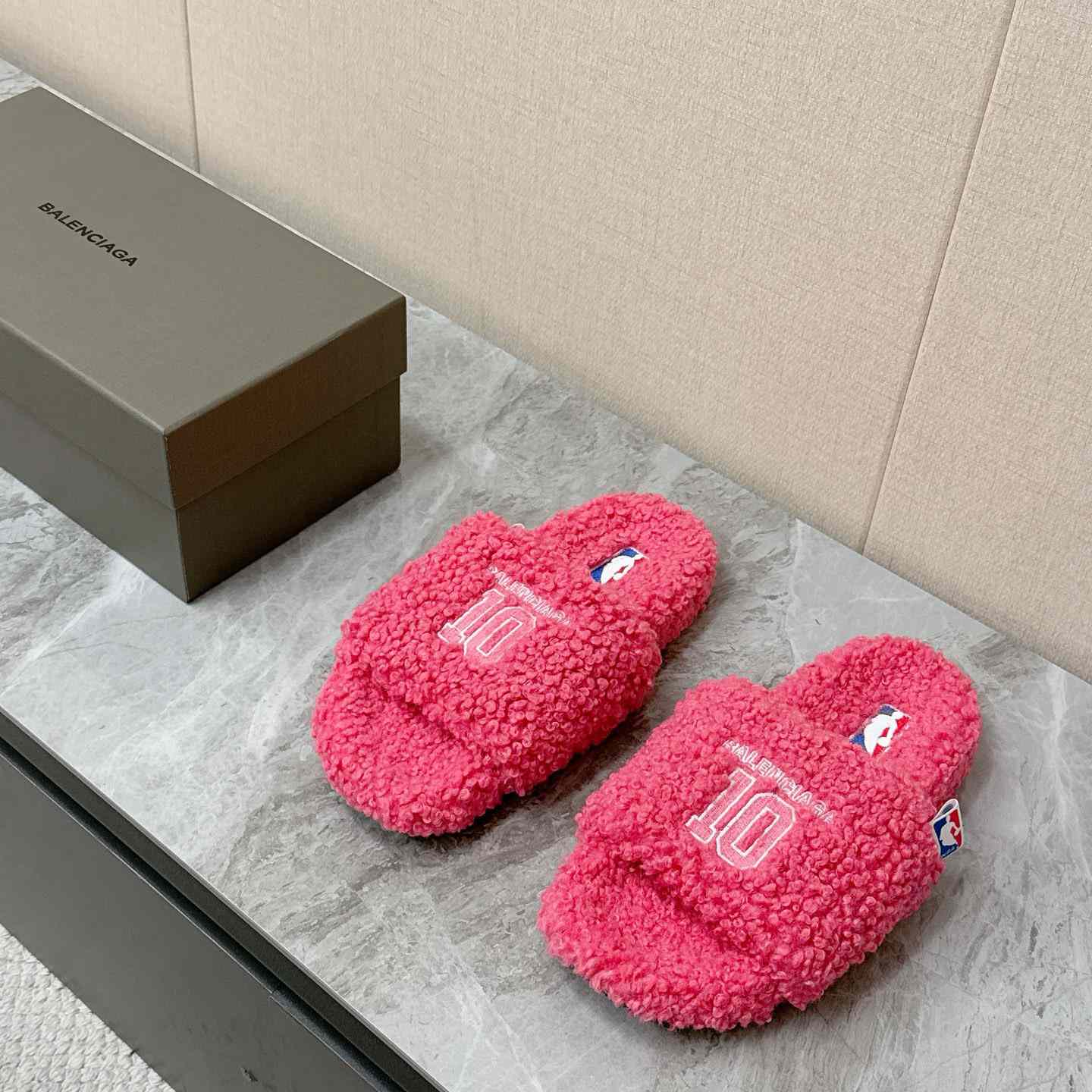 Balenciaga | Nba Collaboration Furry Open Mule - DesignerGu