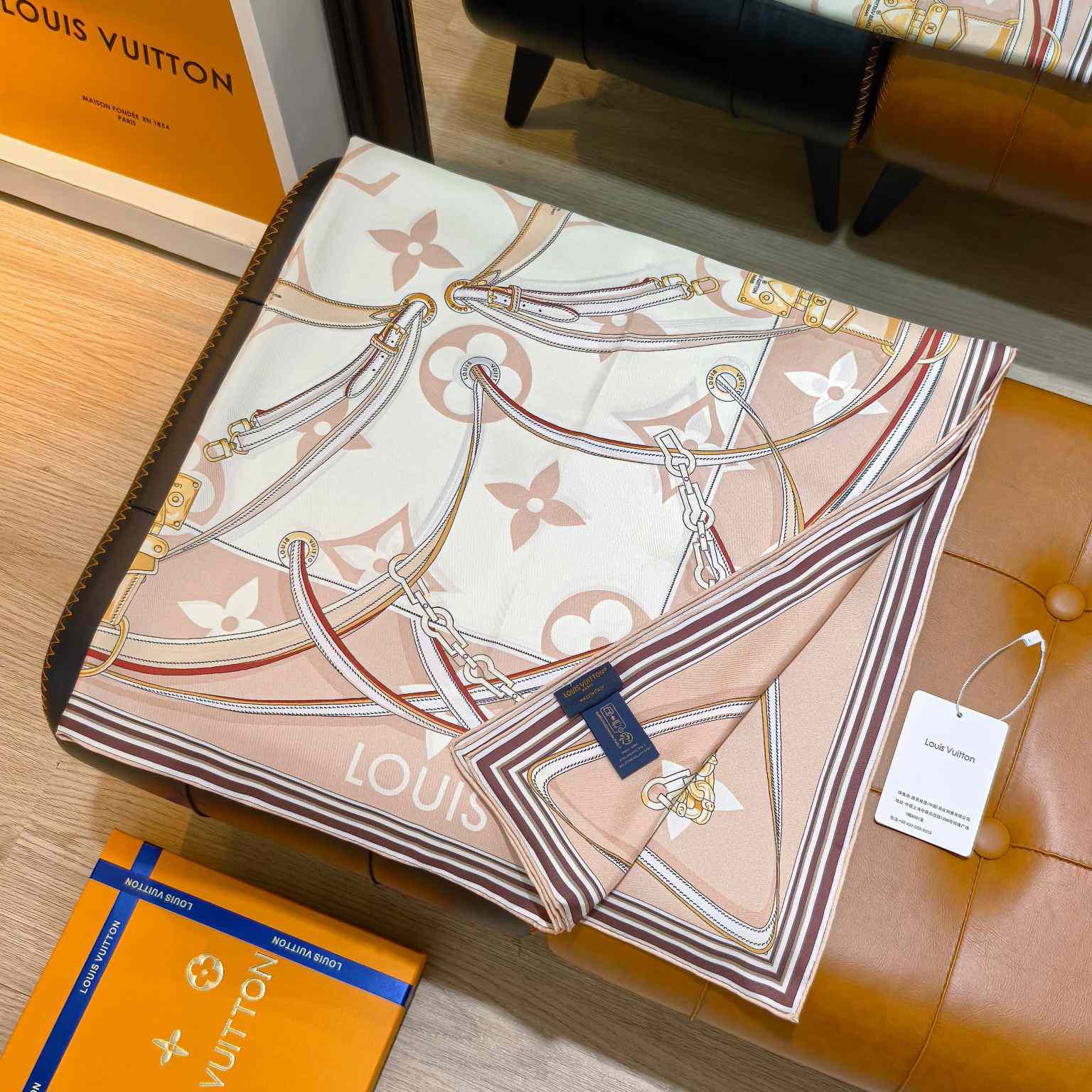 Louis Vuitton Ultimate Monogram Square 90 - DesignerGu