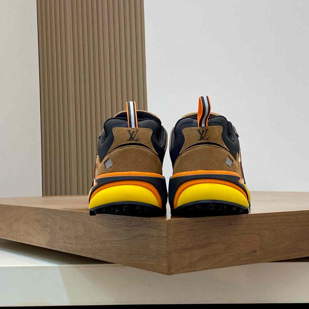 Louis Vuitton  Runner Tatic Sneaker  - DesignerGu