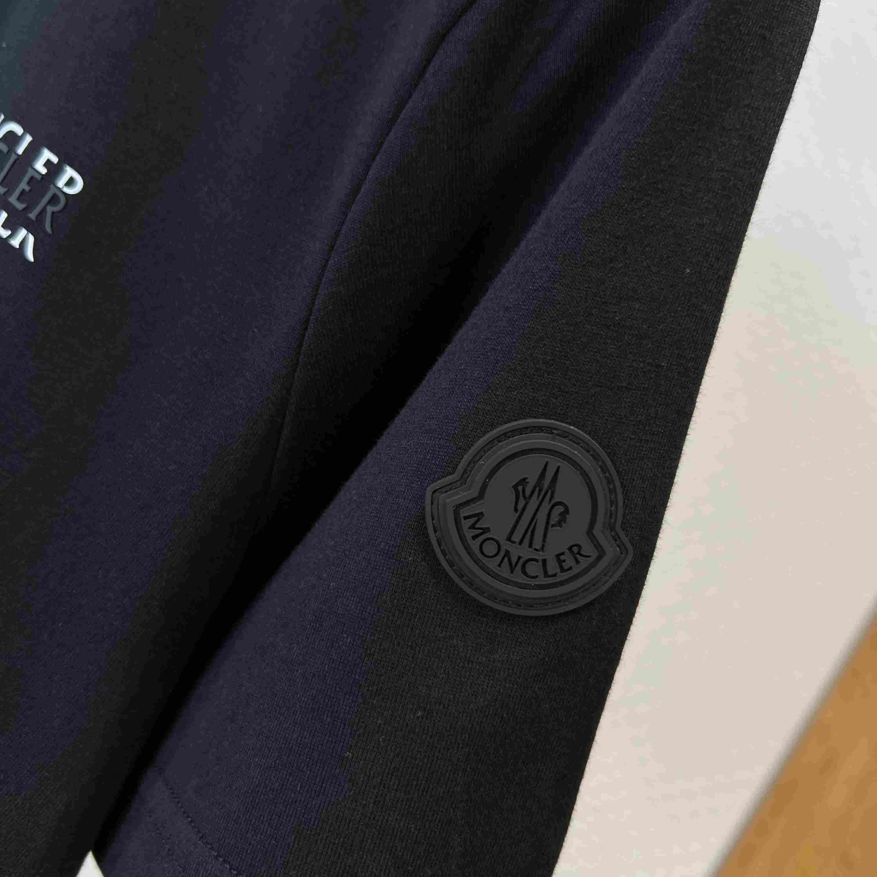 Moncler Logo Cotton T-shirt - DesignerGu