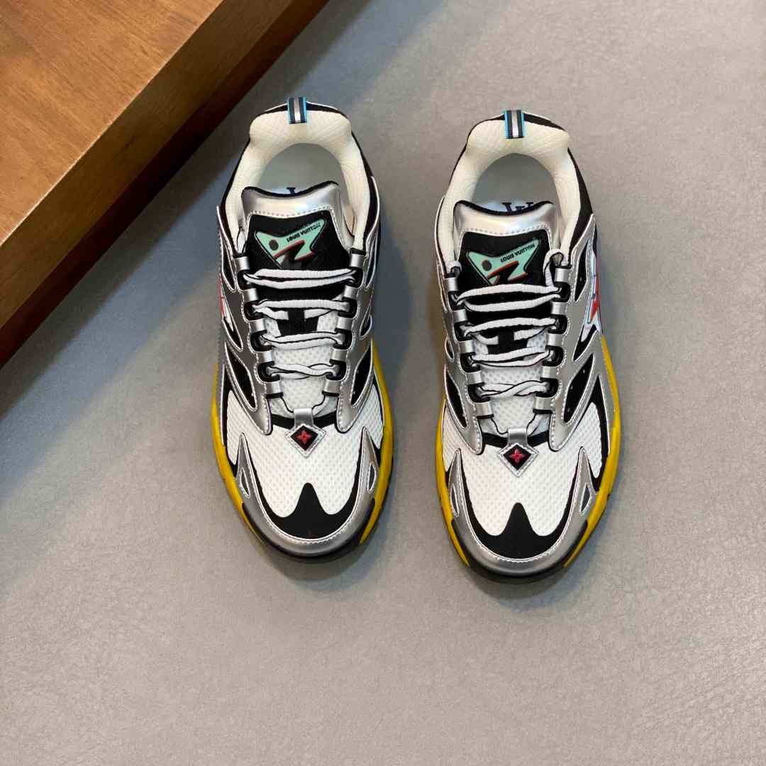 Louis Vuitton  Runner Tatic Sneaker  - DesignerGu
