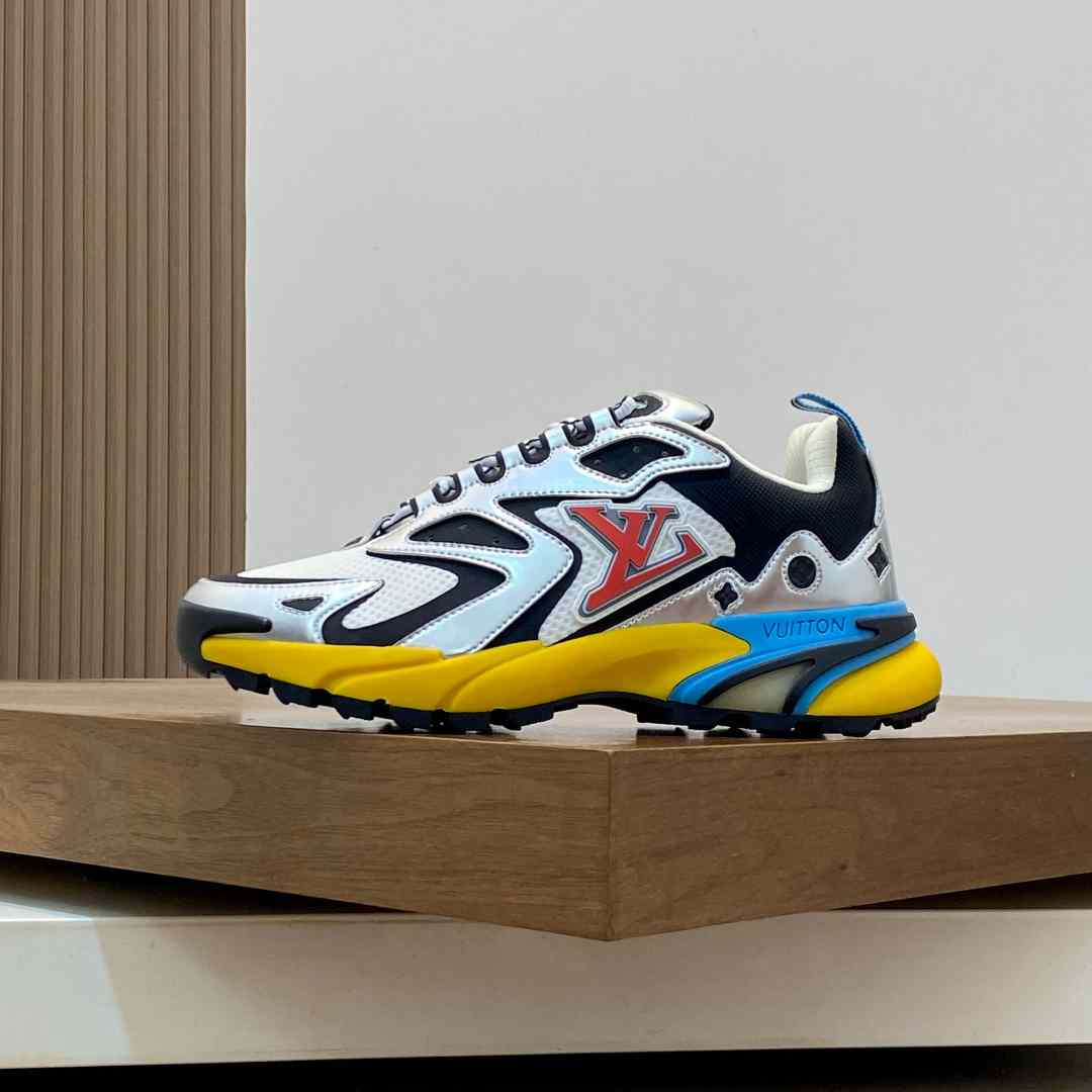 Louis Vuitton  Runner Tatic Sneaker  - DesignerGu