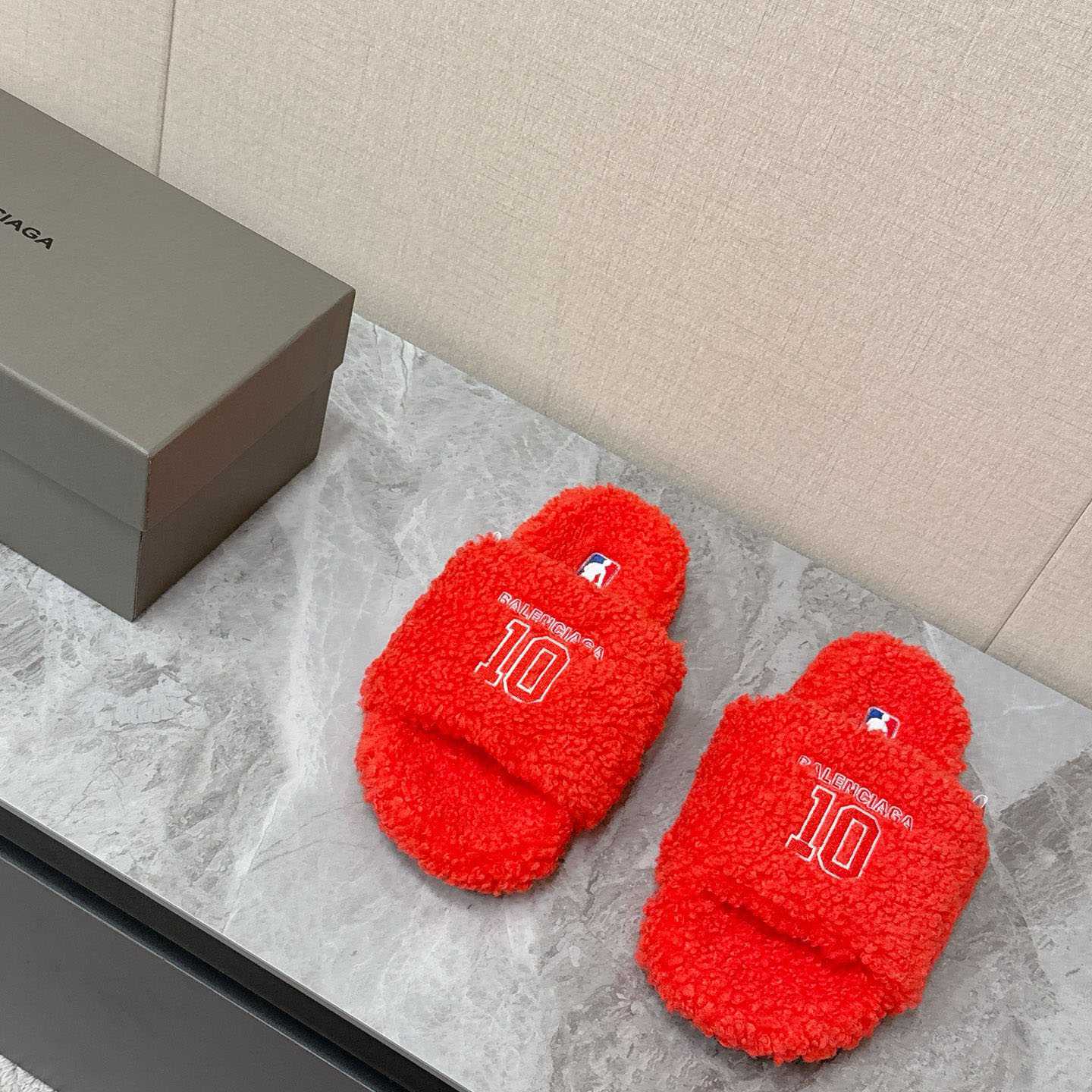 Balenciaga | Nba Collaboration Furry Open Mule - DesignerGu