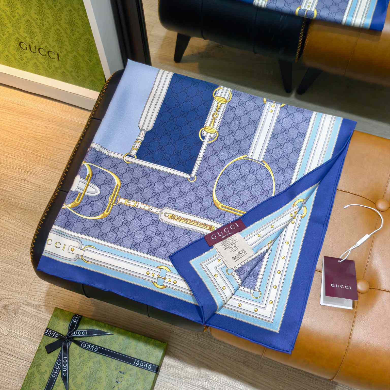 Gucci Printed Silk Twill Carré - DesignerGu