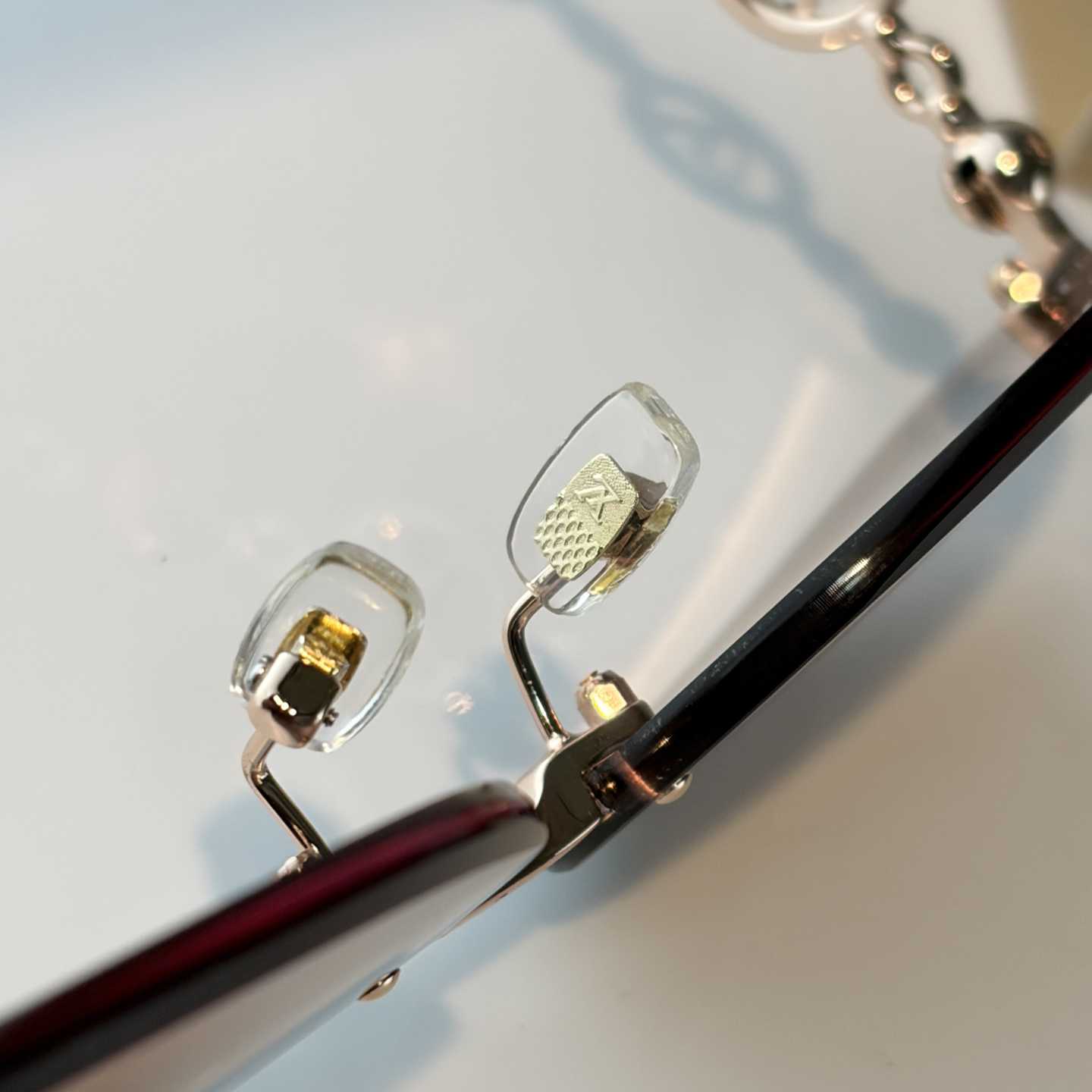 Louis Vuitton Z3166U Sunglasses    - DesignerGu