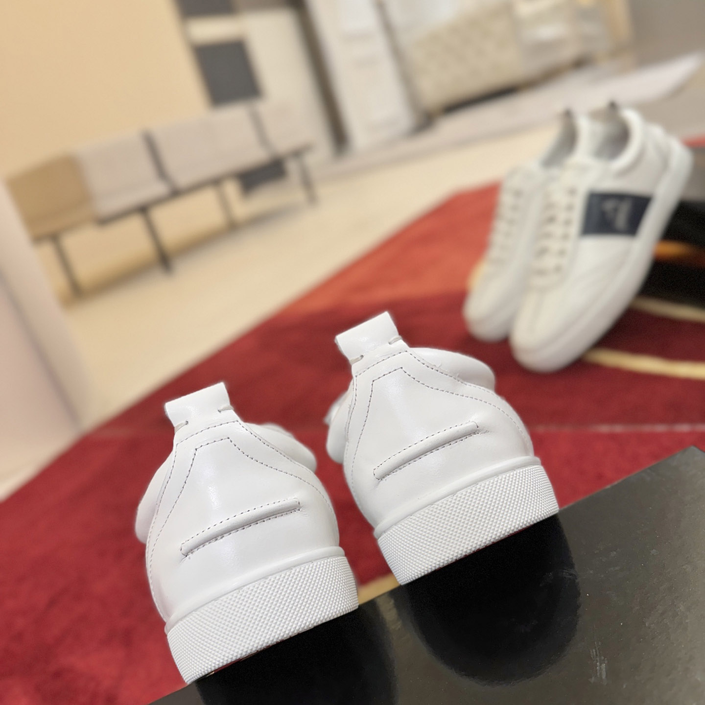 Christian Louboutin Retero Sneakers - DesignerGu