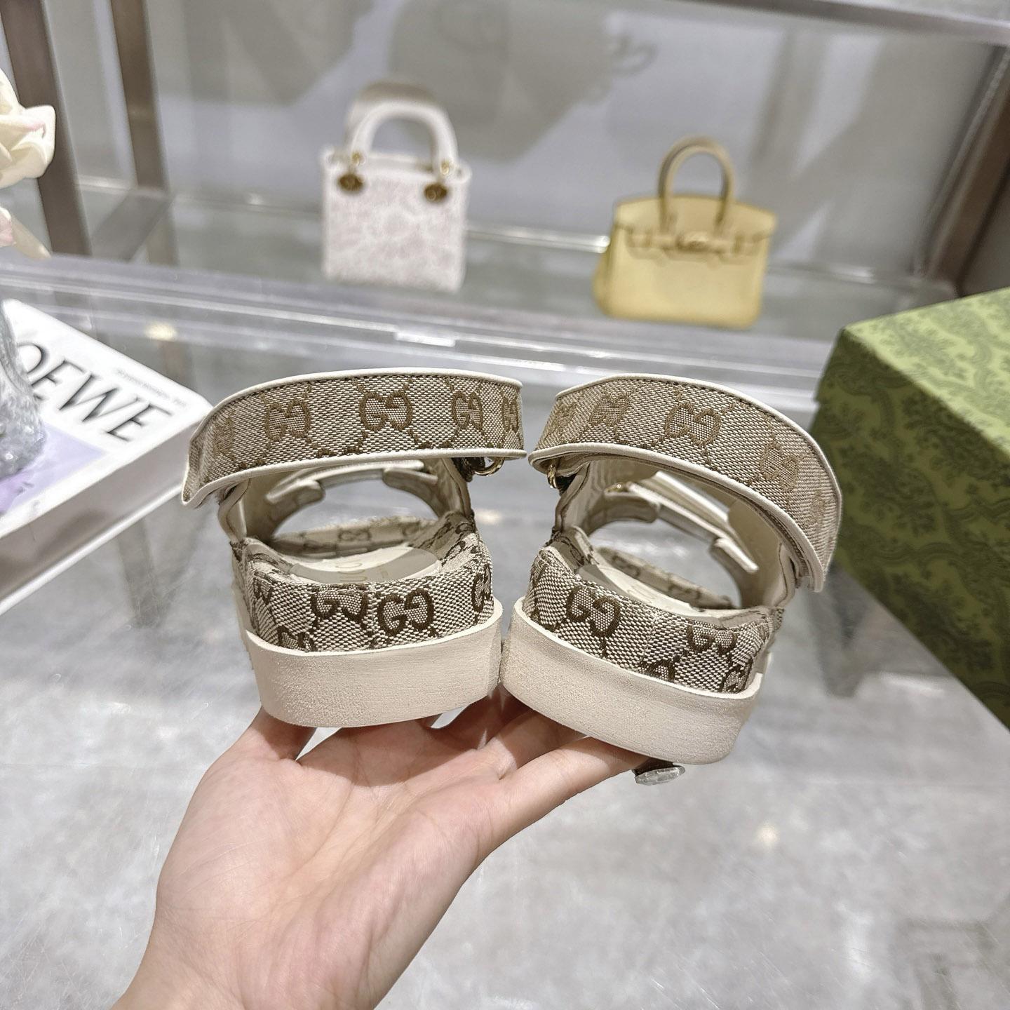 Gucci Sandal With Double G - DesignerGu