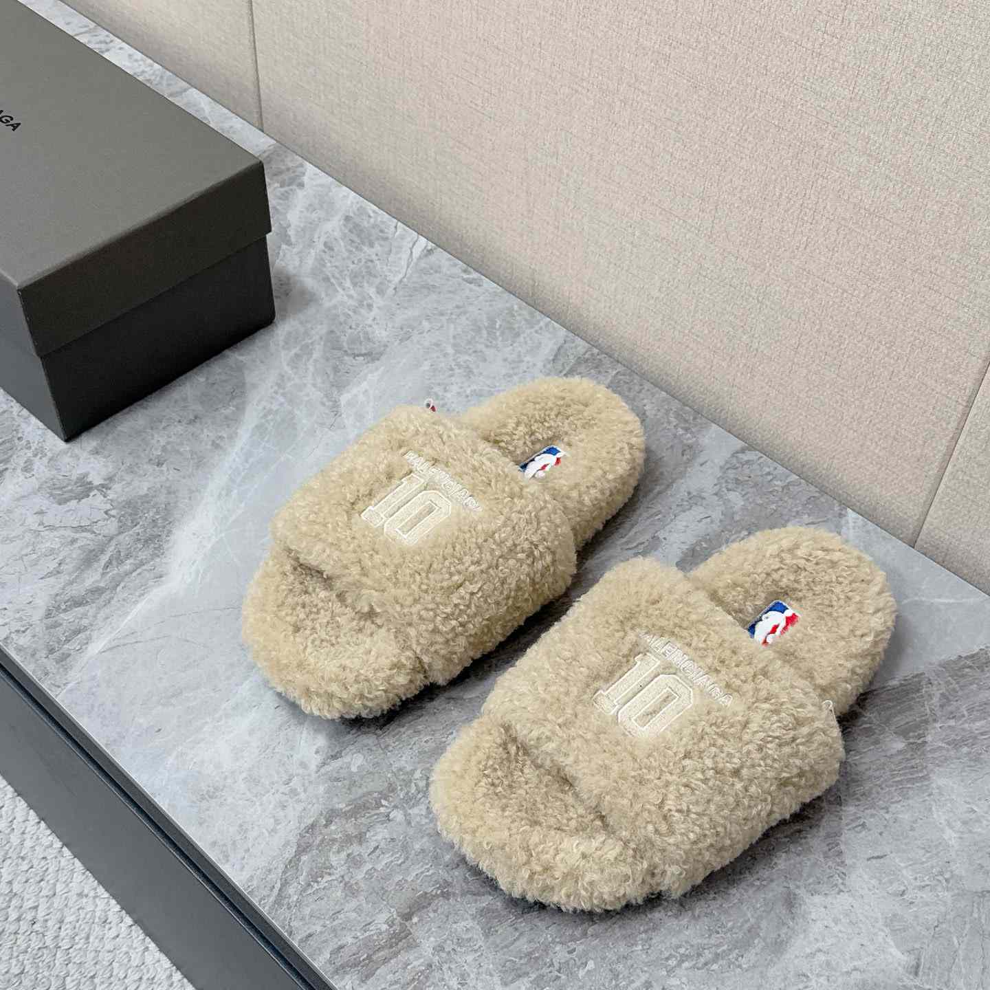 Balenciaga | Nba Collaboration Furry Open Mule - DesignerGu