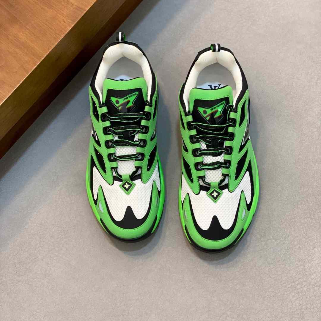 Louis Vuitton  Runner Tatic Sneaker  - DesignerGu