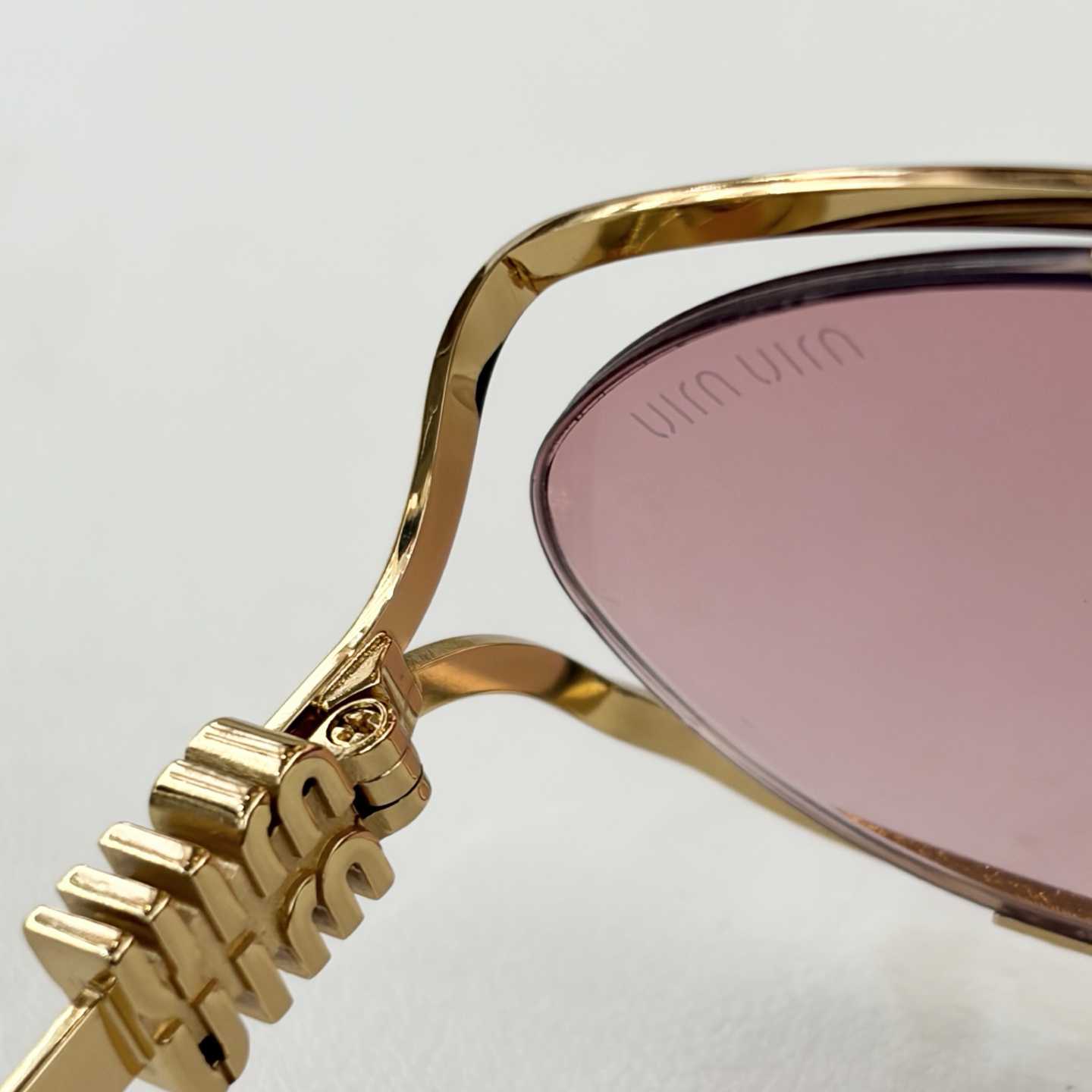 Miu Miu SMU58YSunglasses - DesignerGu