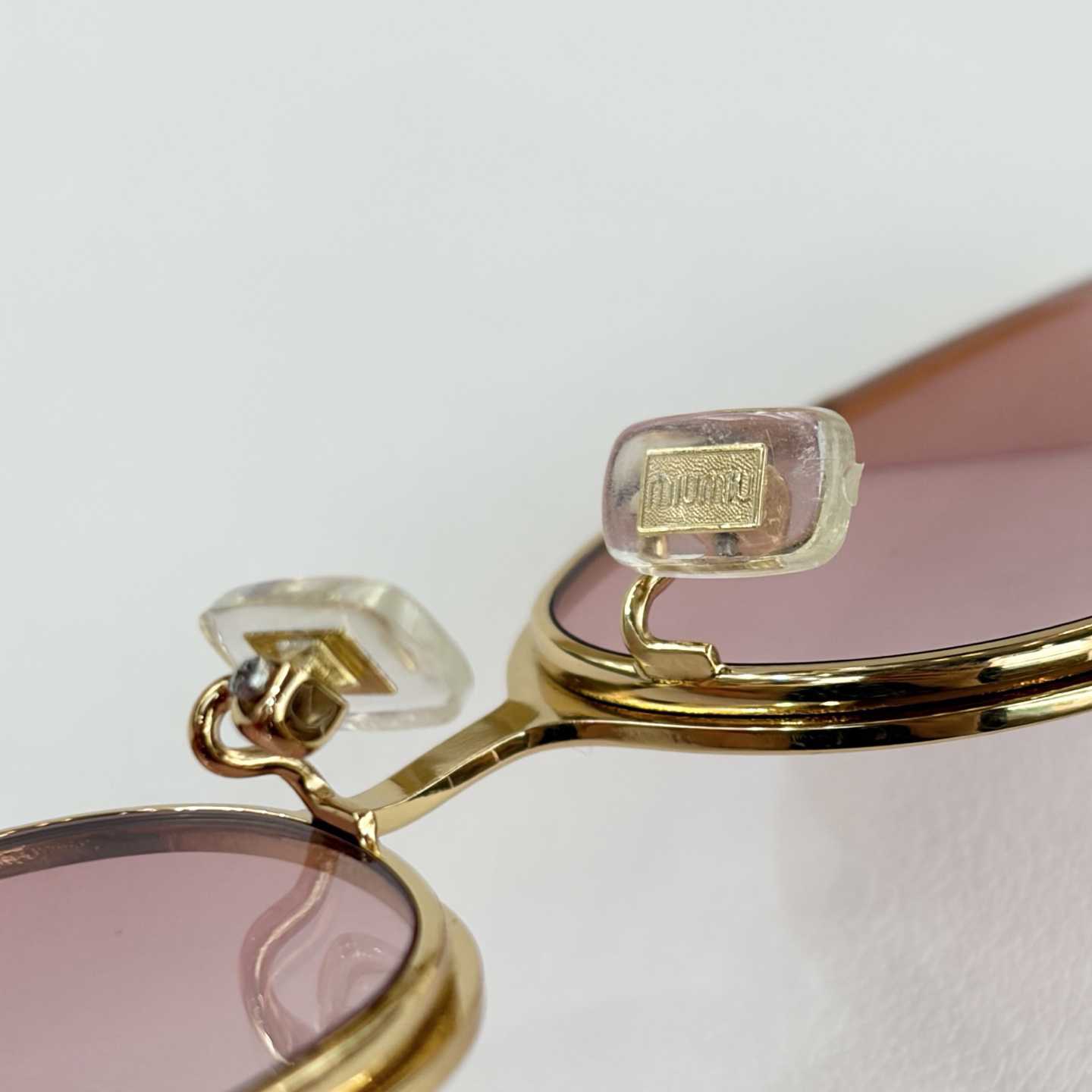Miu Miu SMU58YSunglasses - DesignerGu