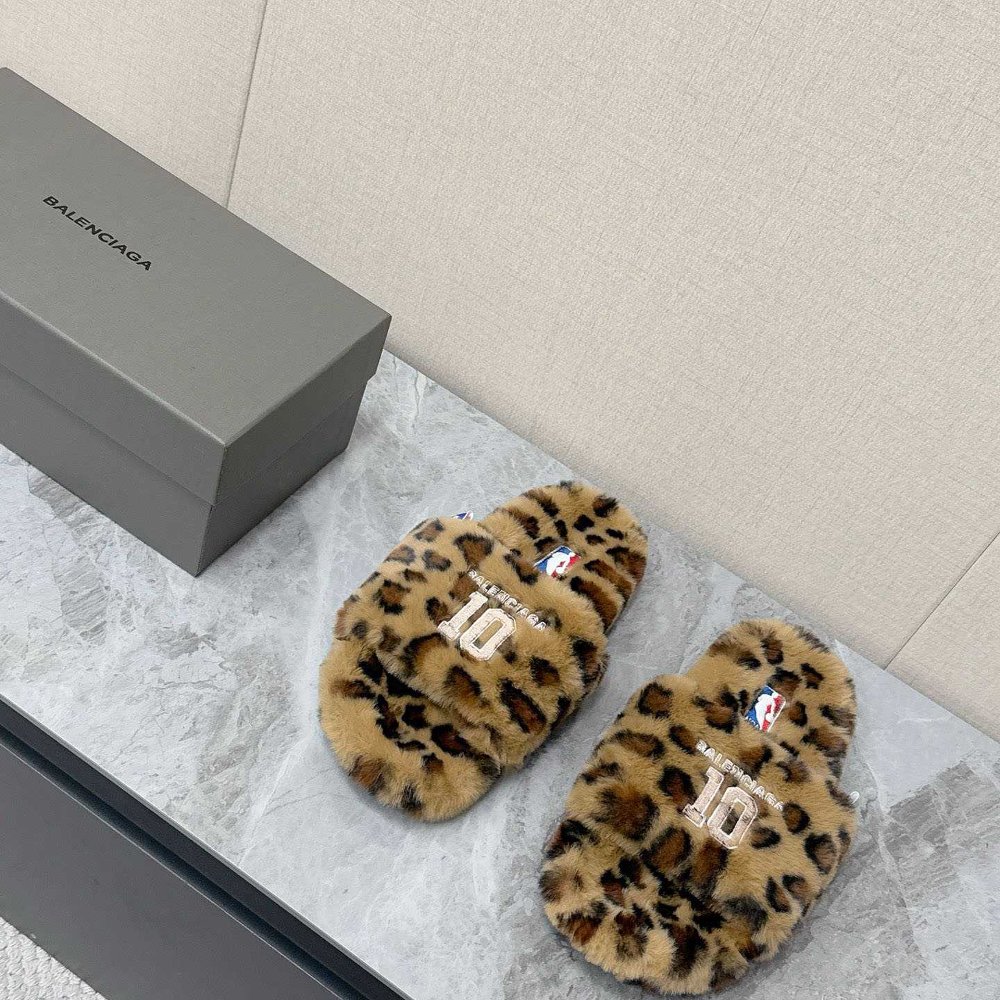 Balenciaga | Nba Collaboration Furry Open Mule - DesignerGu