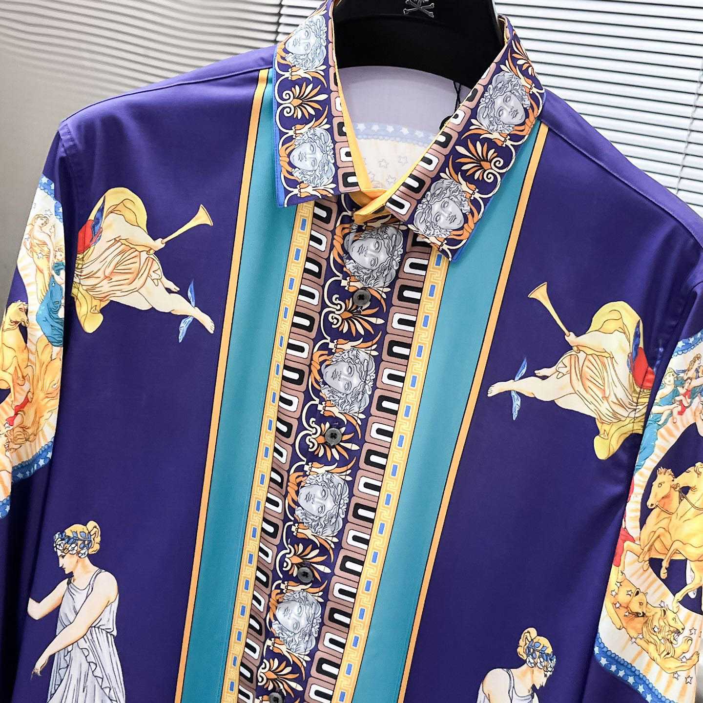 Versace Hall Of Statues Silk Cardigan - DesignerGu