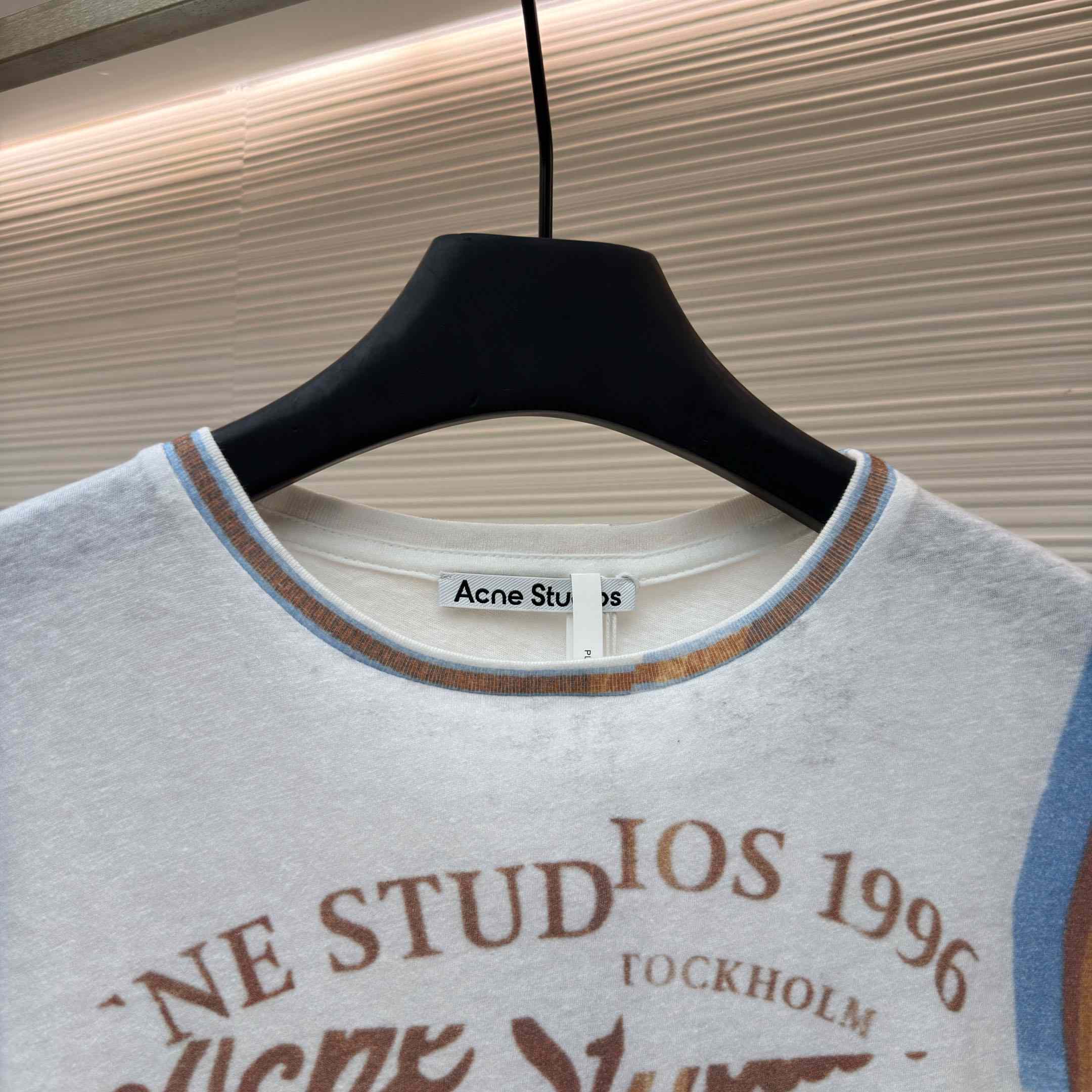 Acne Studios Graphic T-shirt - DesignerGu
