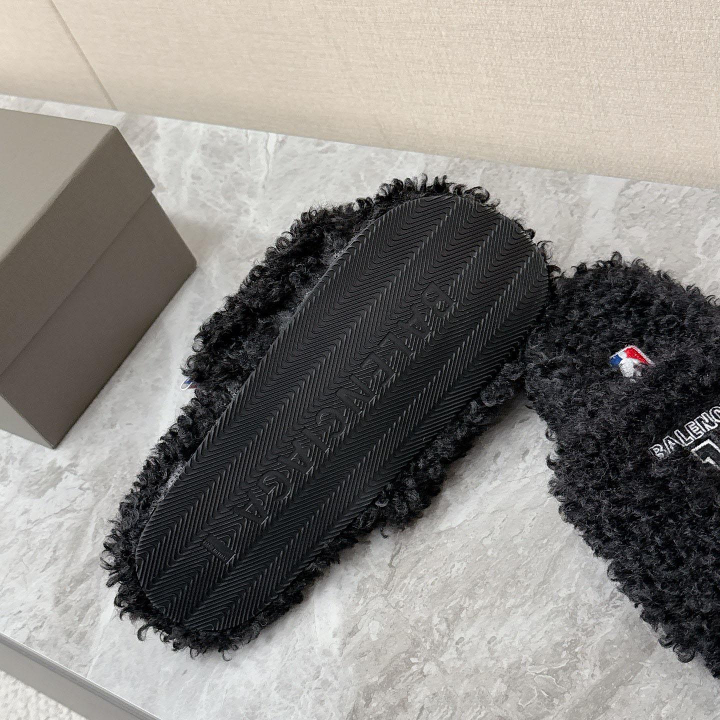 Balenciaga | Nba Collaboration Furry Open Mule - DesignerGu