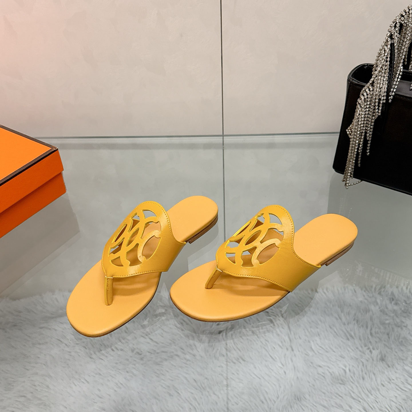 Hermes Mage Sandal - DesignerGu