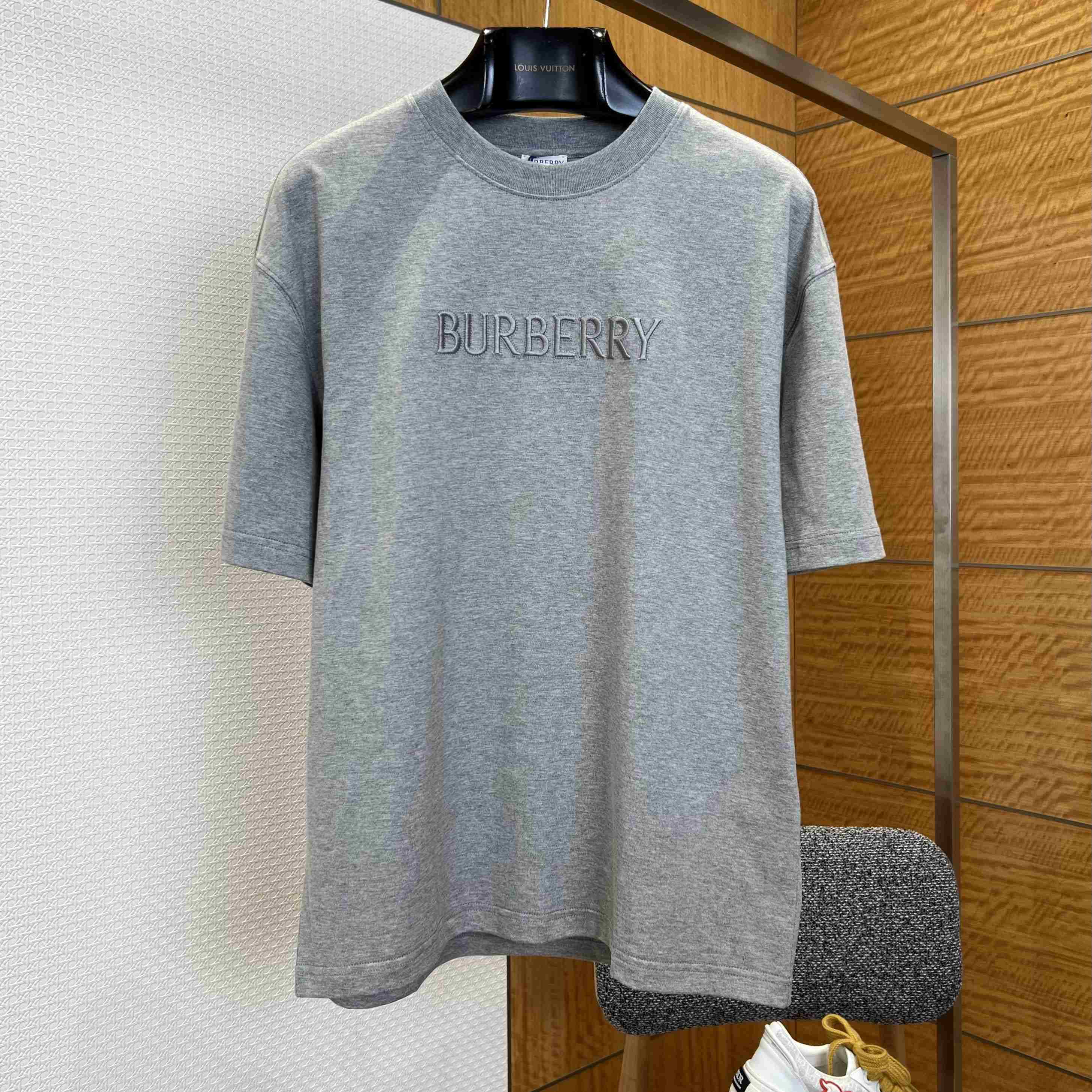 Burberry Logo Cotton T-shirt - DesignerGu