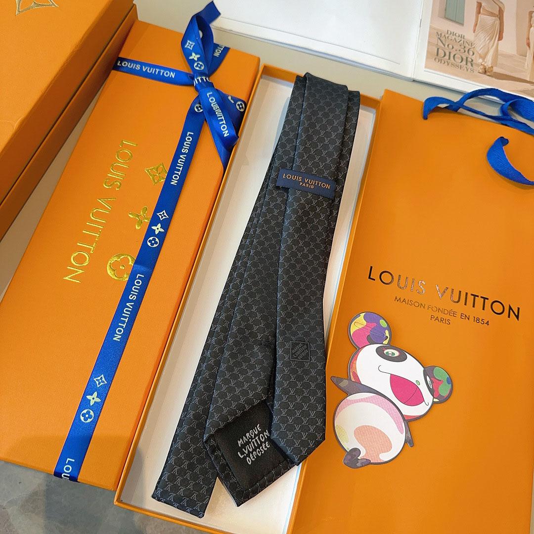 Louis Vuitton Fishnet Tie - DesignerGu