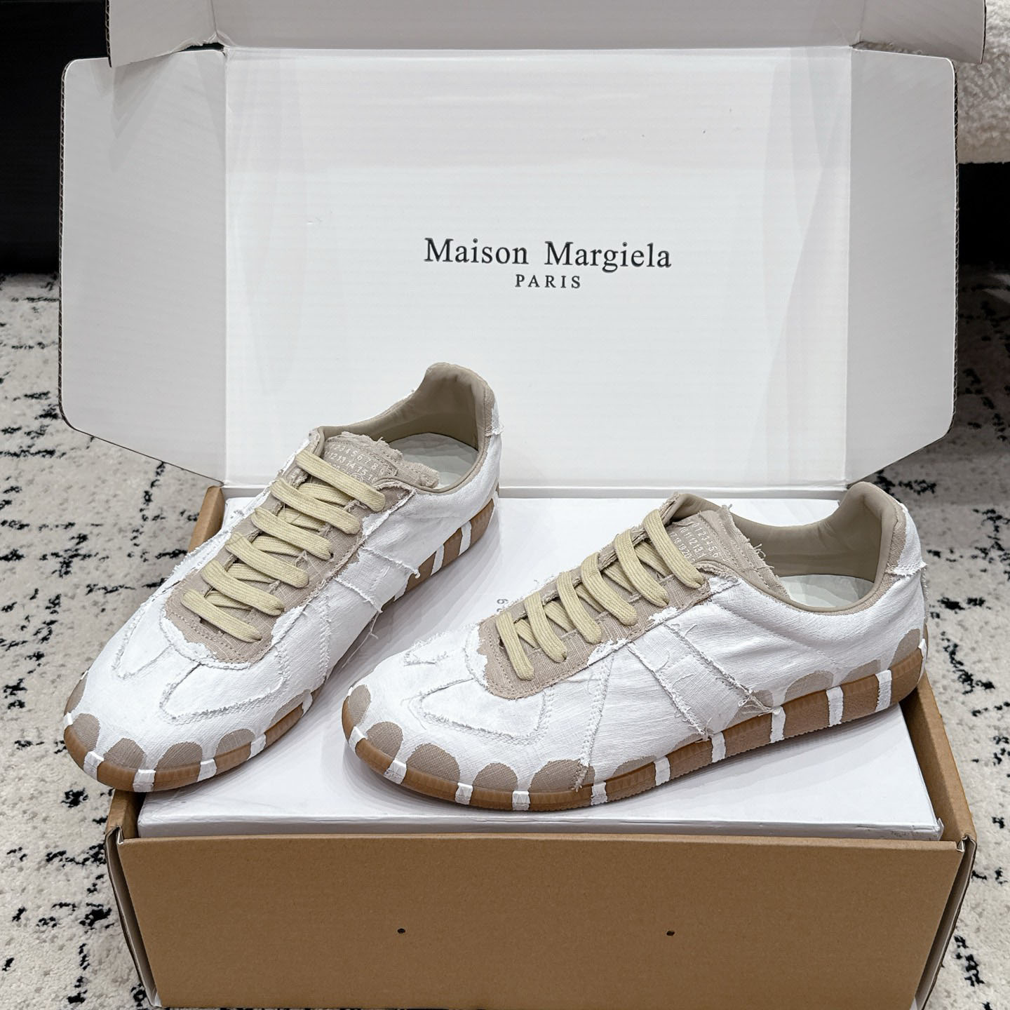Maison Margiela  Replica Low 'Paint Splatter - White Pink' - DesignerGu