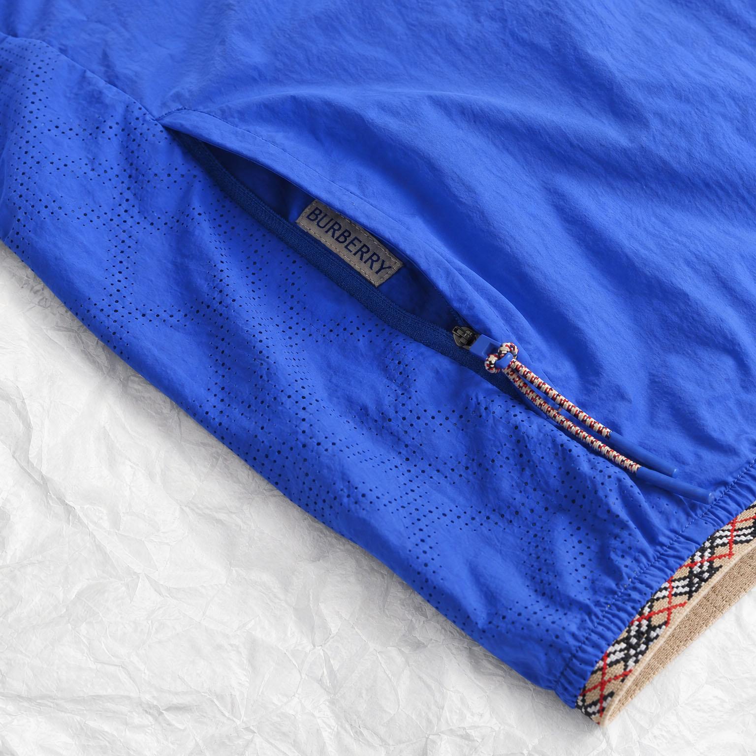 Burberry Nylon Hooded Jacket - DesignerGu